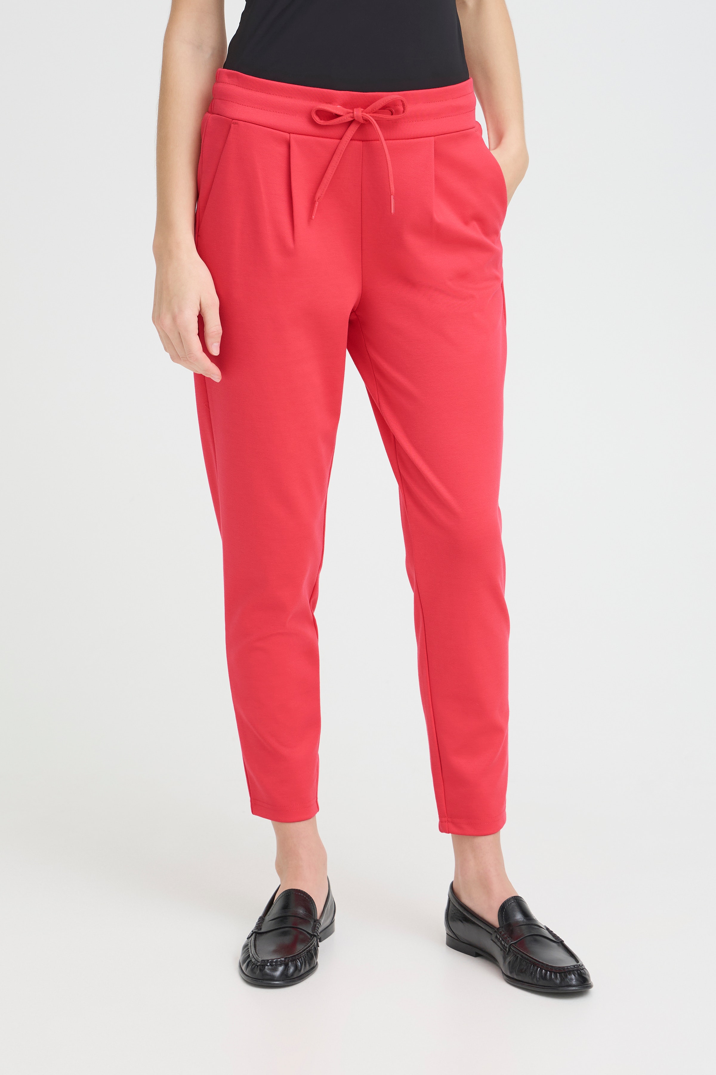 IHKATE Hose LOOKBOOK FRONT 20104757-181756