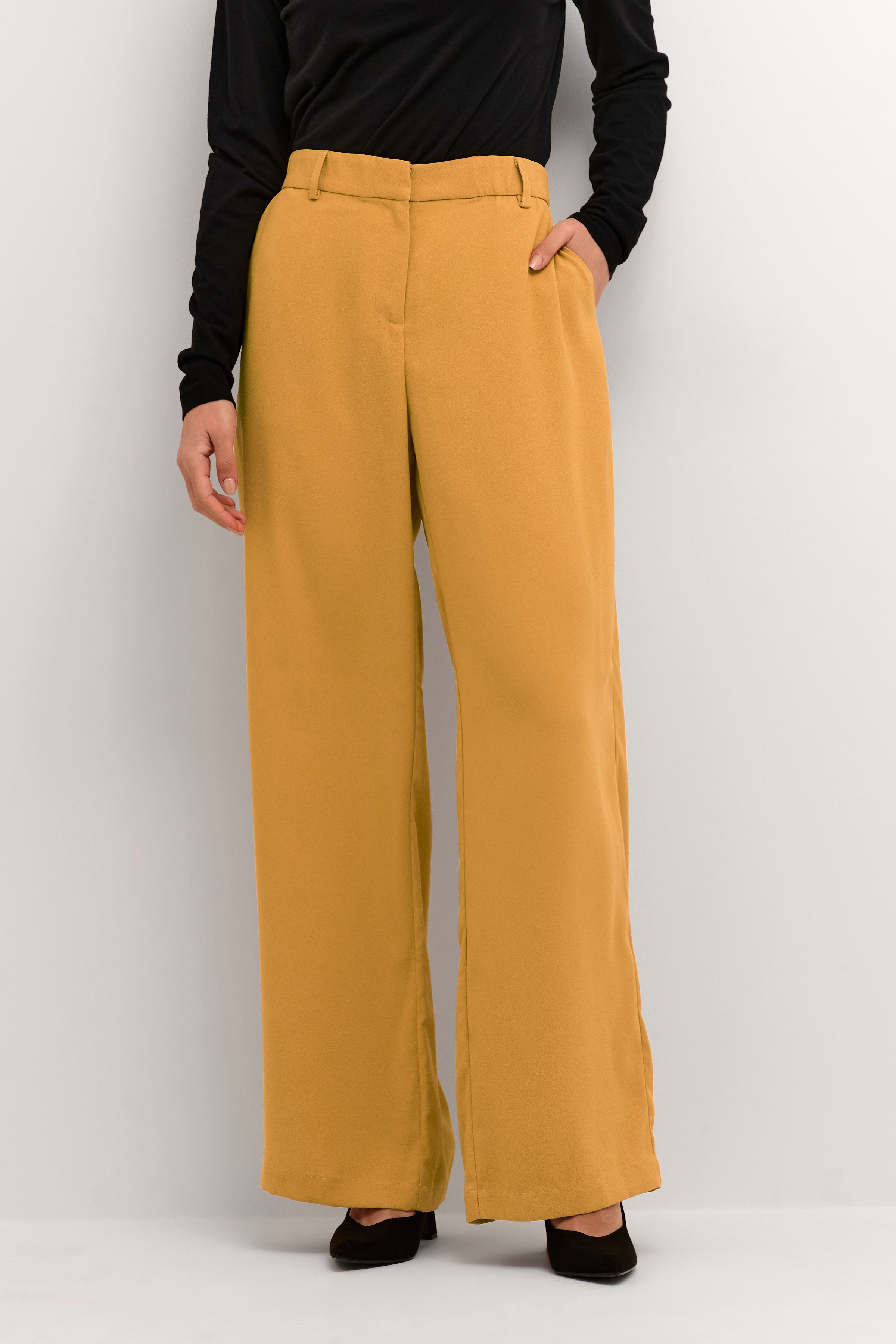 CRCocamia Trousers LOOKBOOK FRONT 10611708-160950