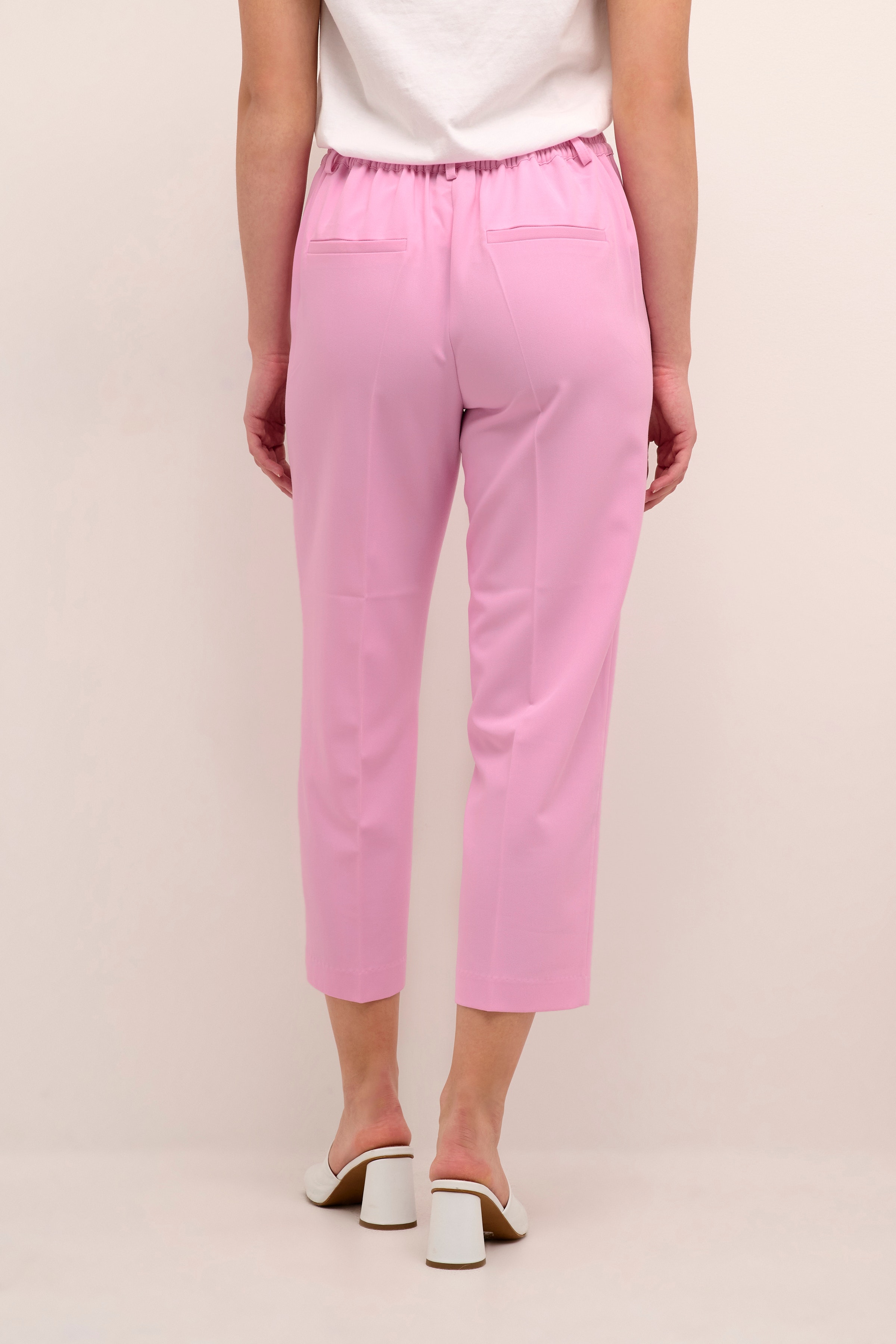 KAsakura Cropped Broek LOOKBOOK BACK 10506127-152218