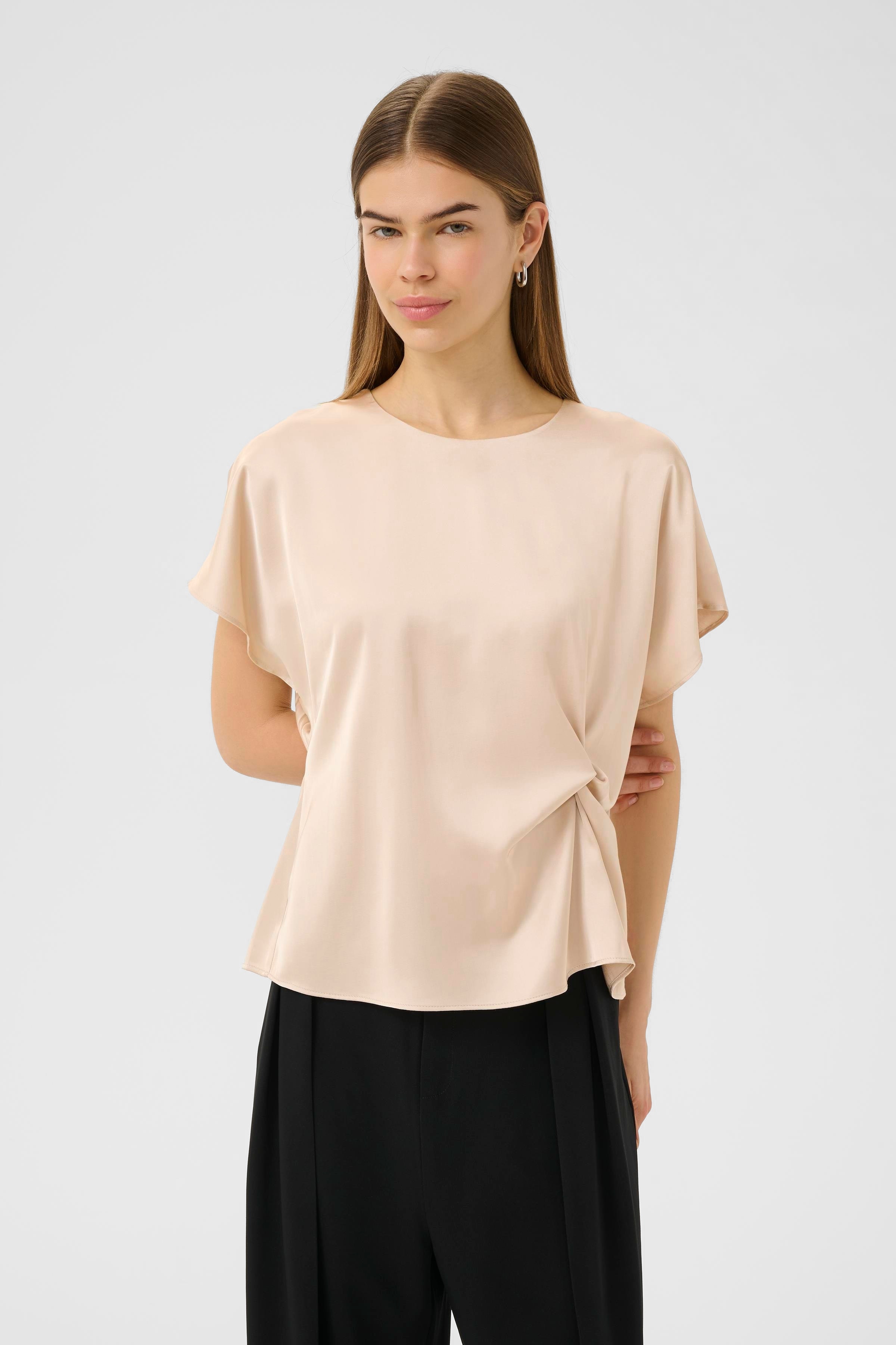 DaforaIW Top LOOKBOOK FRONT 30111017-303115