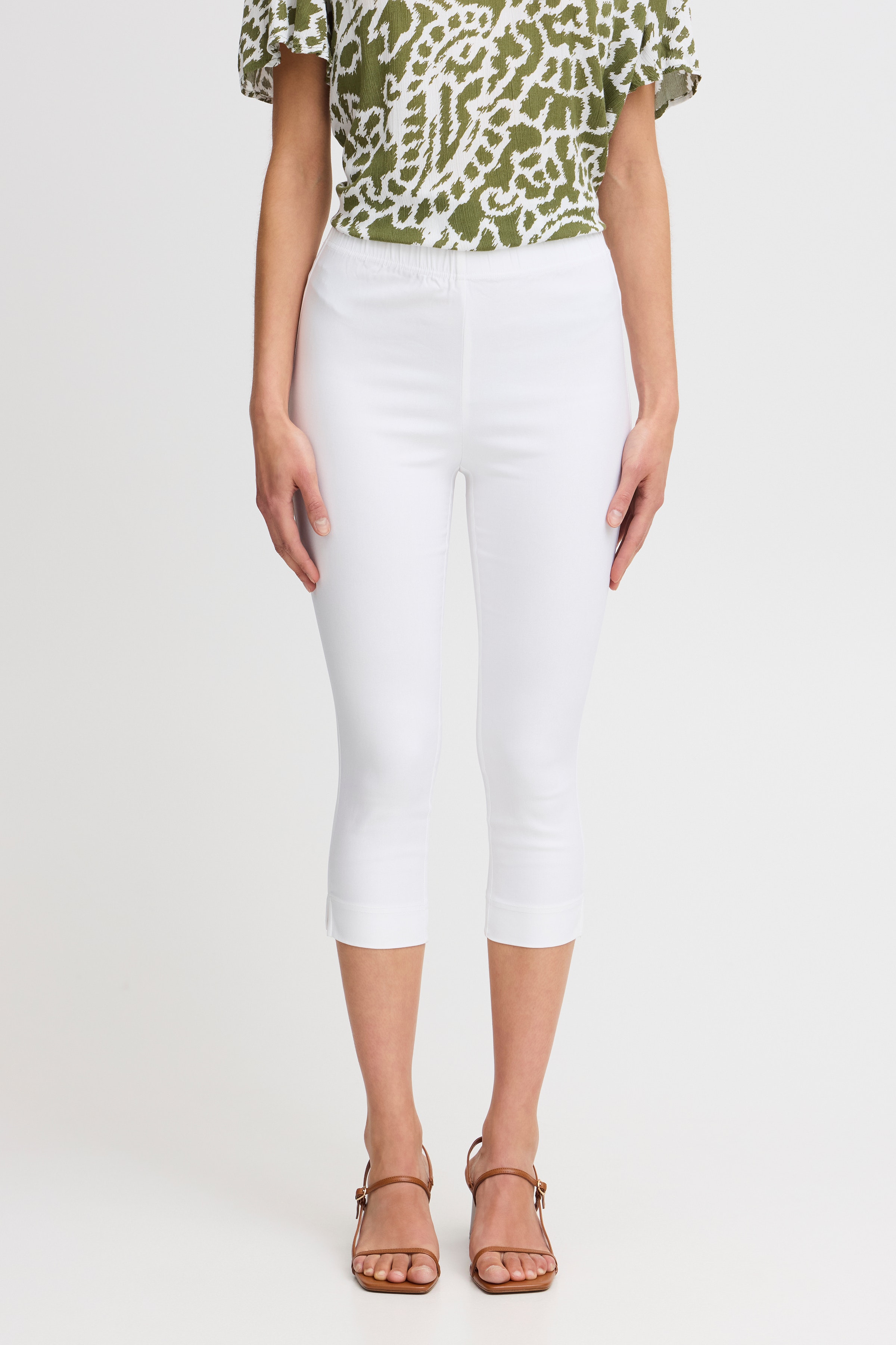FRJEGGING Capri pants LOOKBOOK FRONT 20614441-114800
