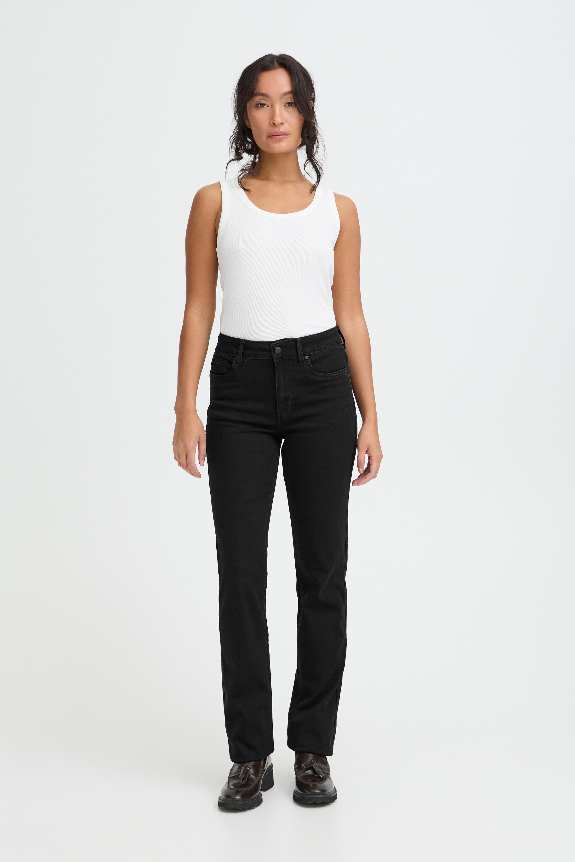 PZEMMA HW JEANS MEDIUM STRAIGHT LEG LOOKBOOK FRONT 50206336-200004