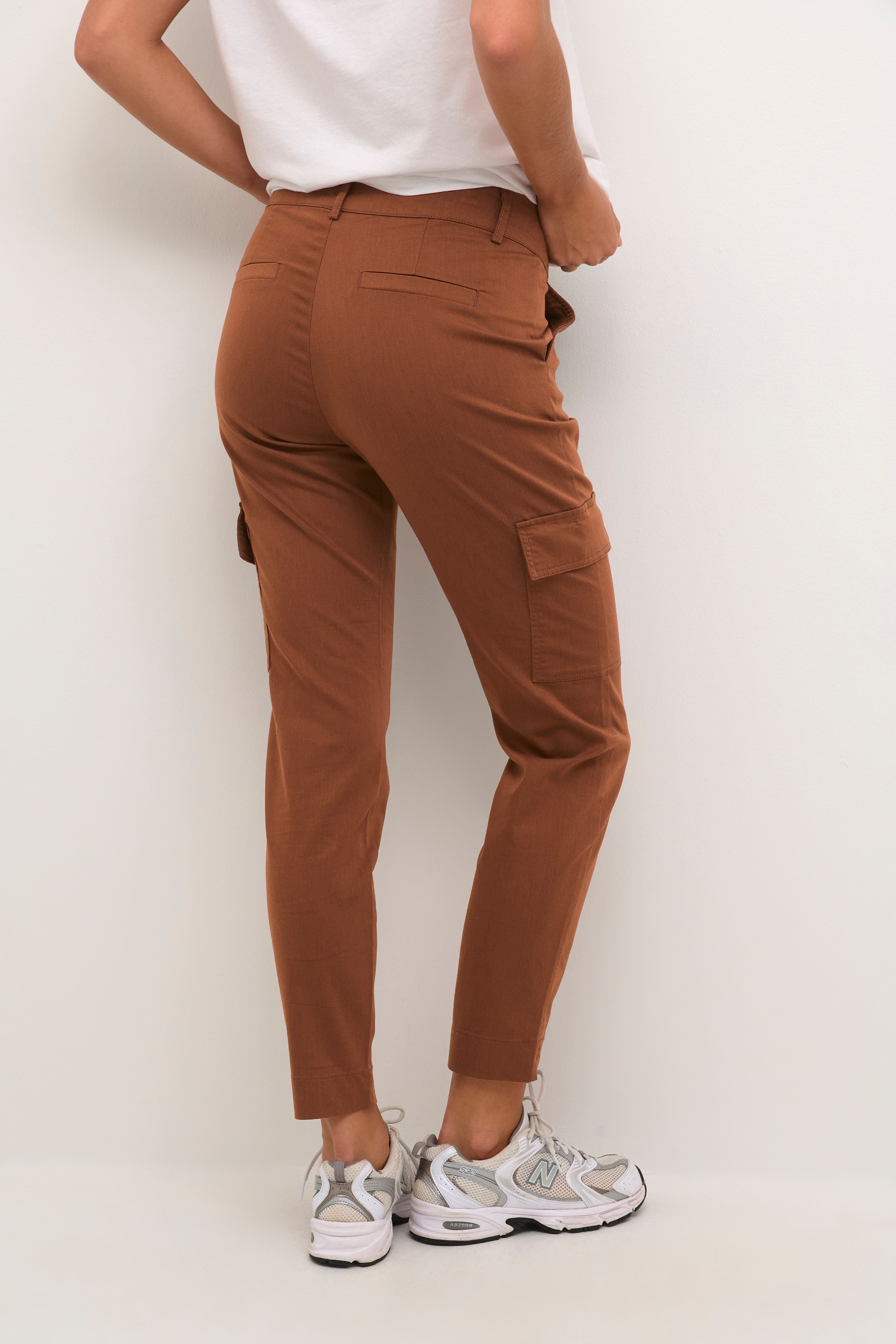 KAlea Pocket Pants LOOKBOOK BACK 10507855-181232