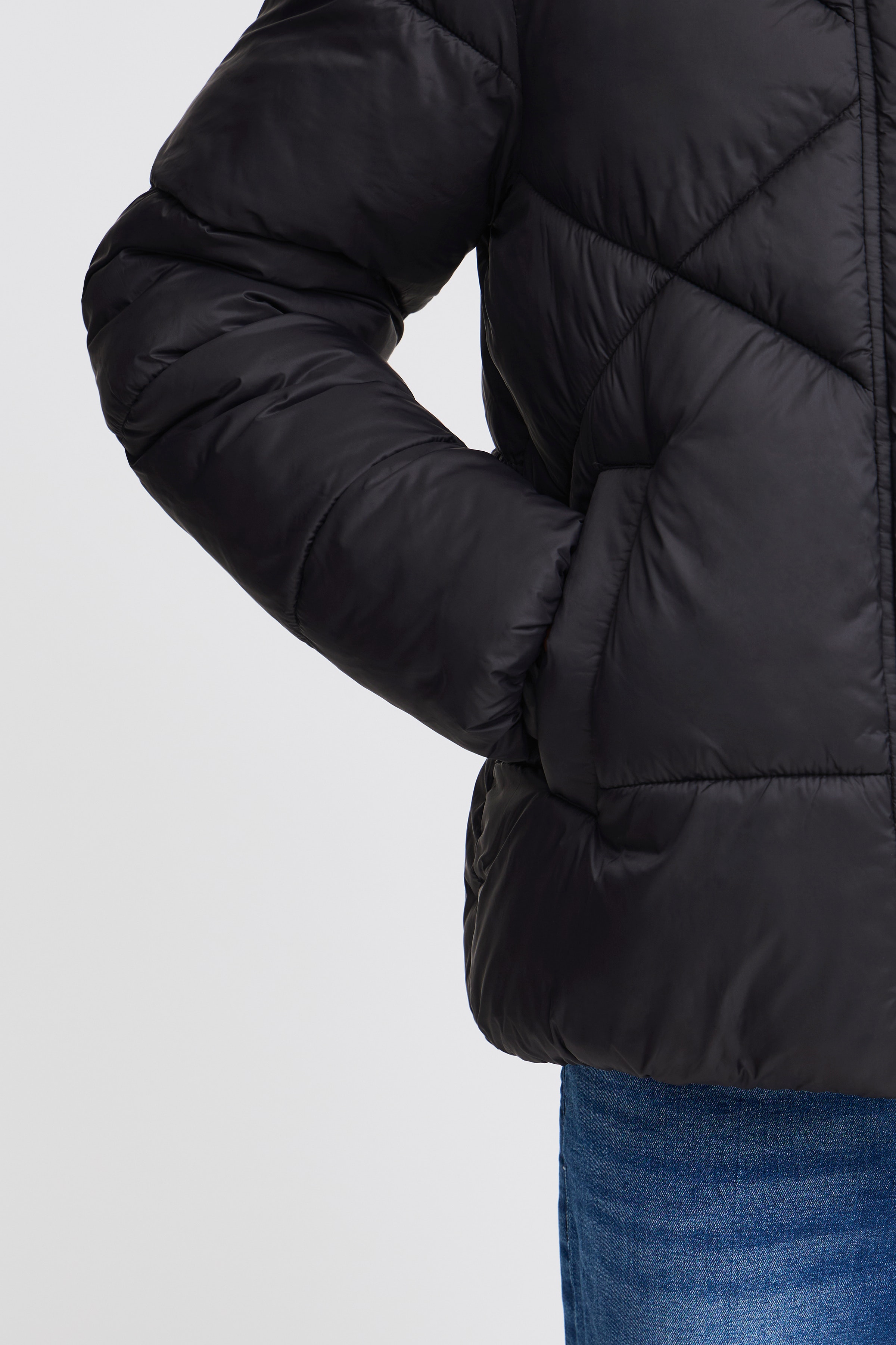 IHZORANA Yttertøy LOOKBOOK DETAIL 20121299-194008