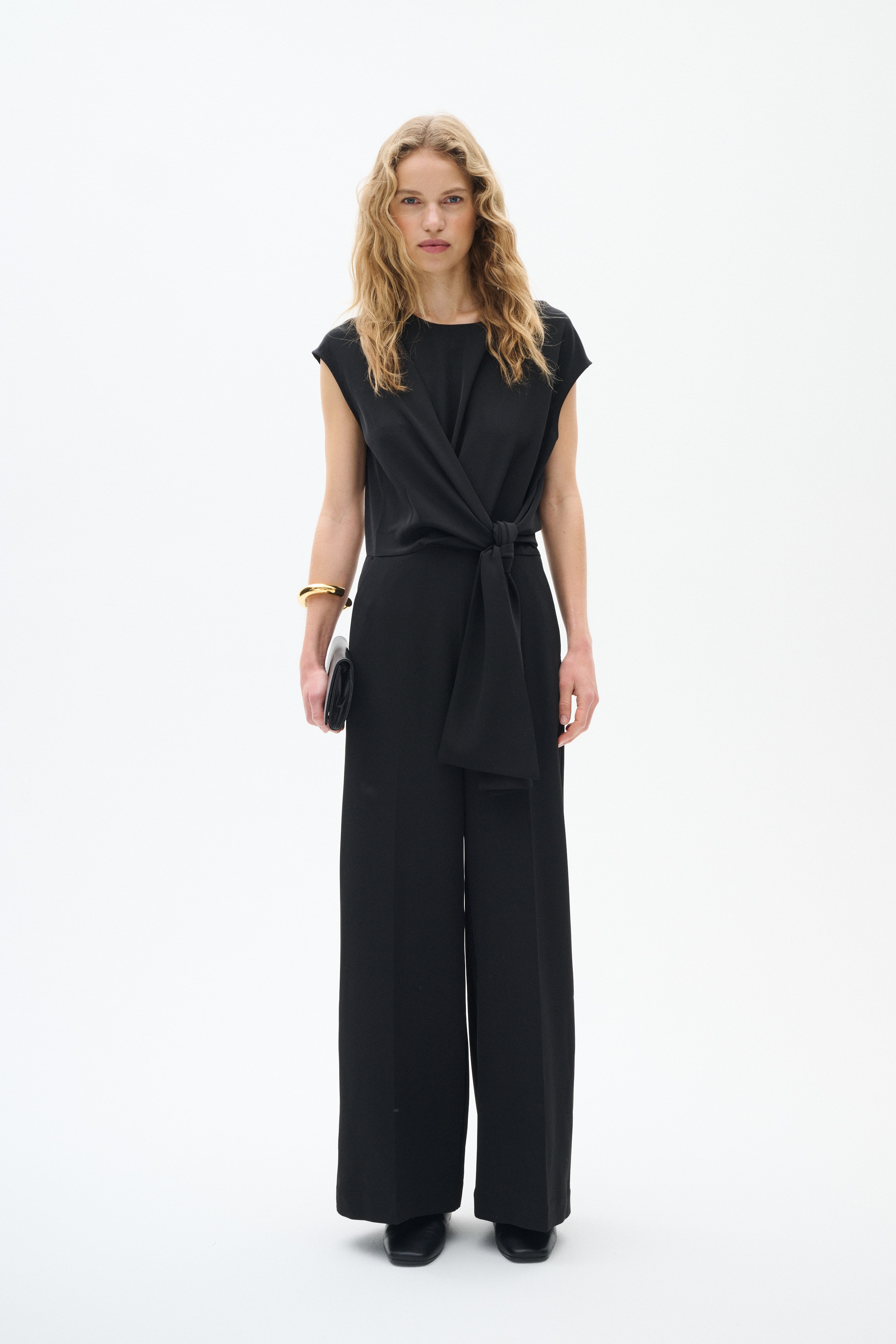 ZhenyIW Overall LOOKBOOK FRONT 30110096-194008