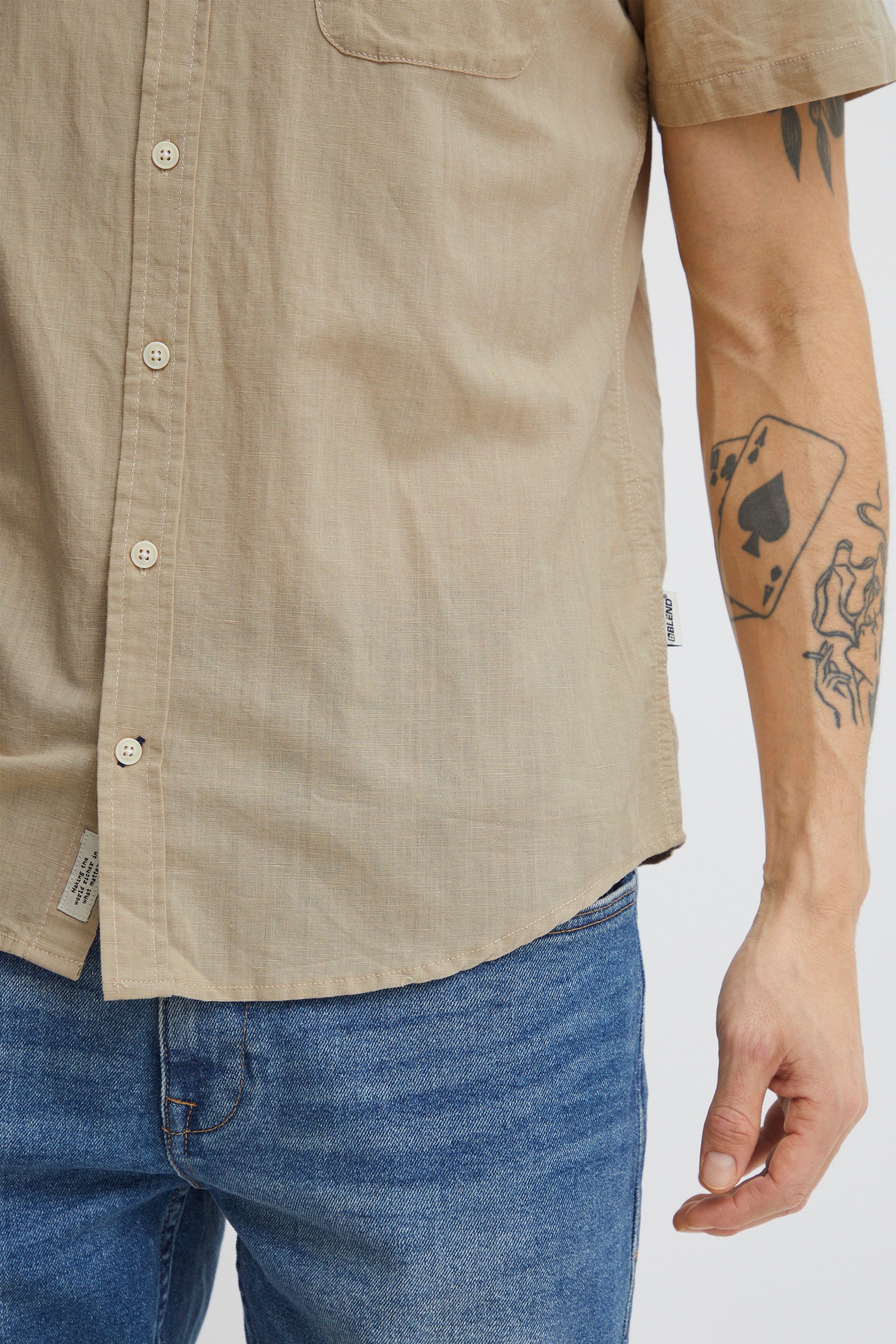 Short sleeved shirt LOOKBOOK DETAIL 20715458-161104