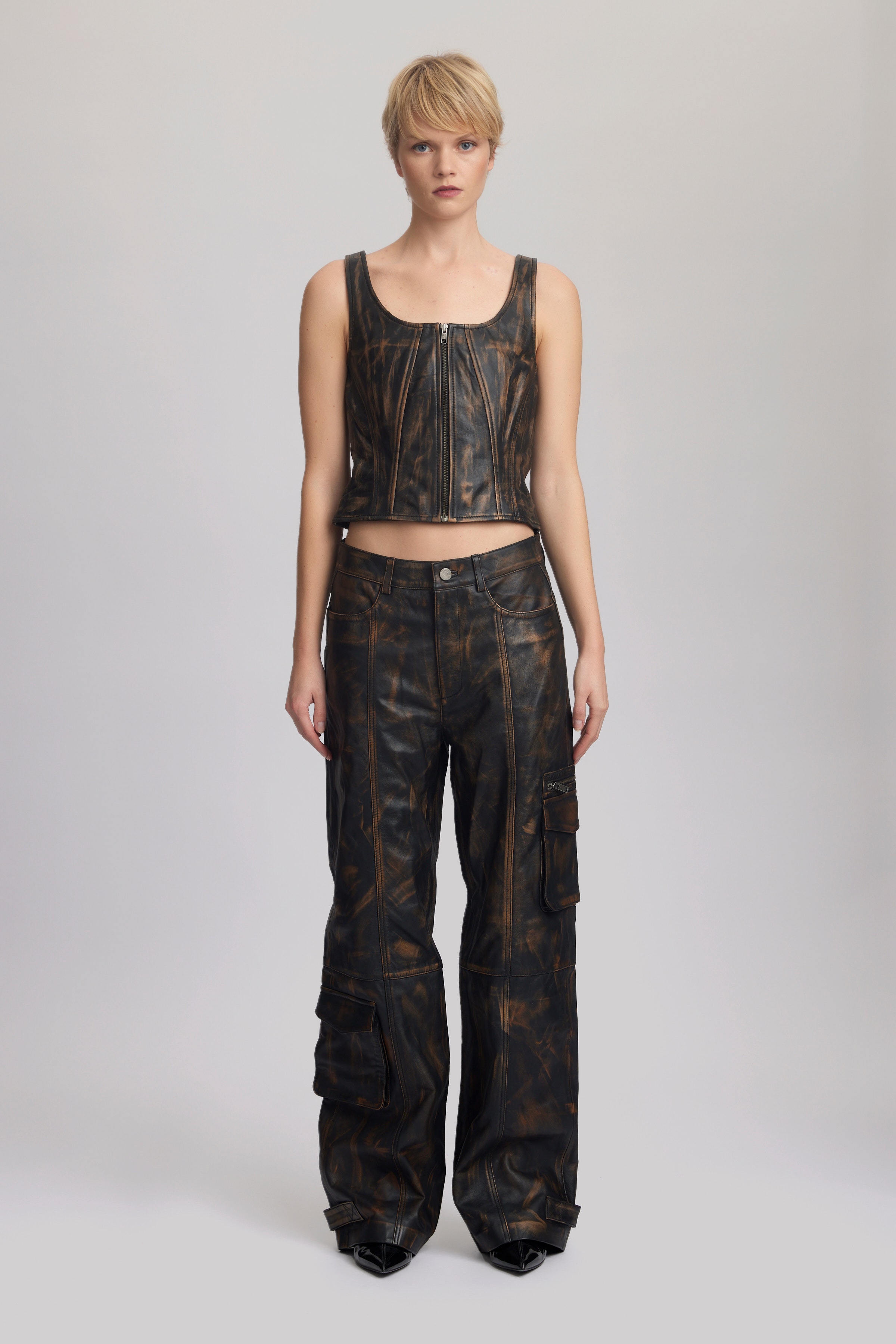 LineraGZ Leather pants LOOKBOOK FRONT 10909474-106574