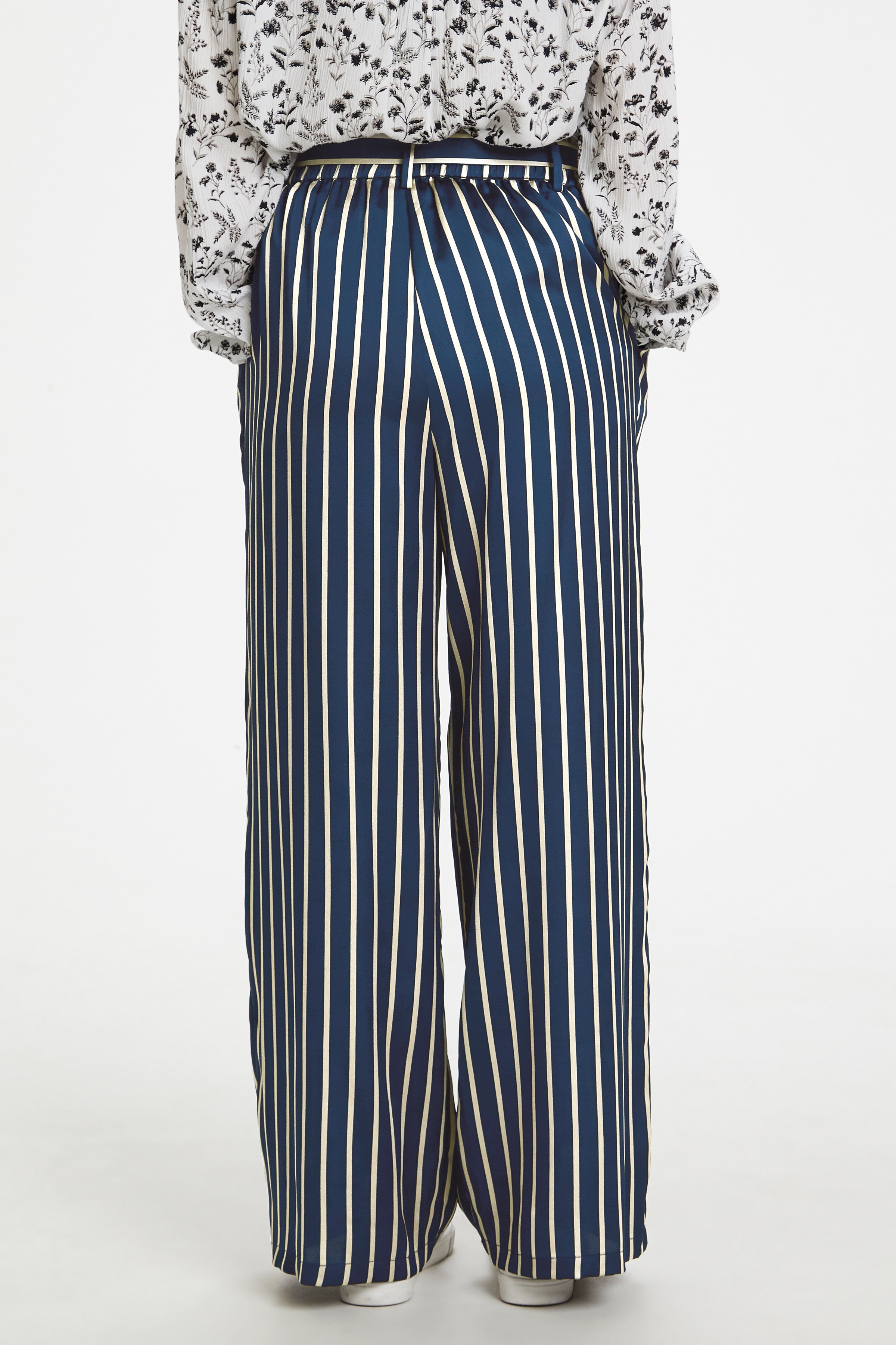 Pants Suiting LOOKBOOK BACK 10503969-52737