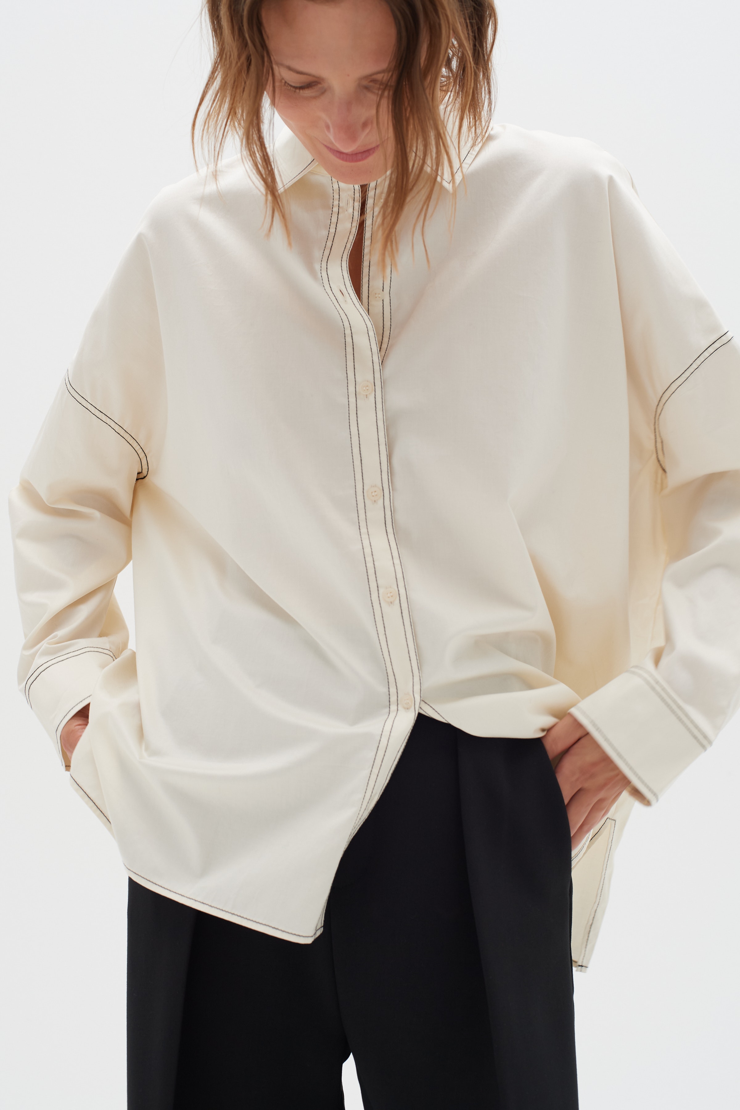 TahiraIW Oversized Shirt LOOKBOOK DETAIL 30109074-120601