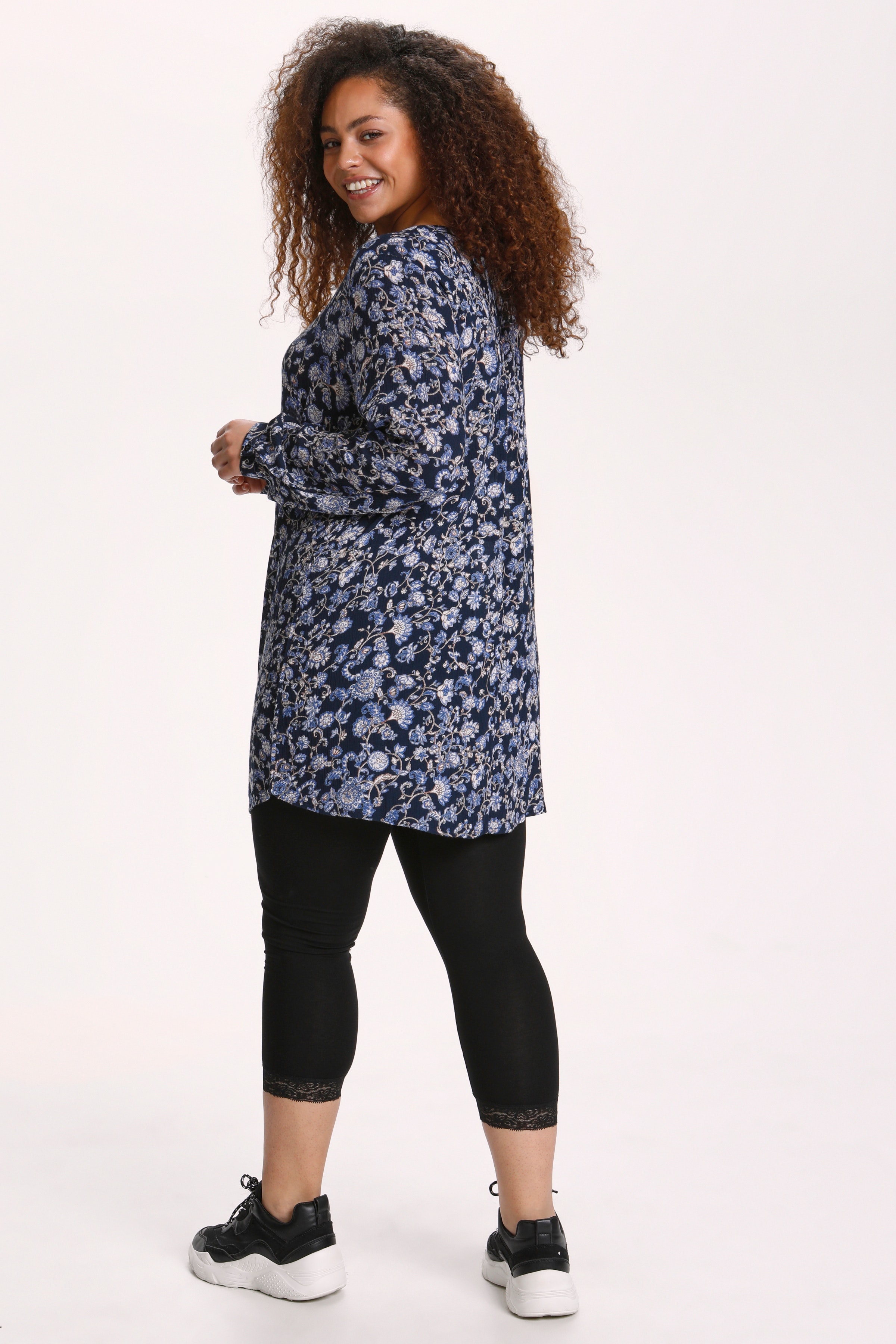 KCfilua Tuniek LOOKBOOK BACK 10580511-101741