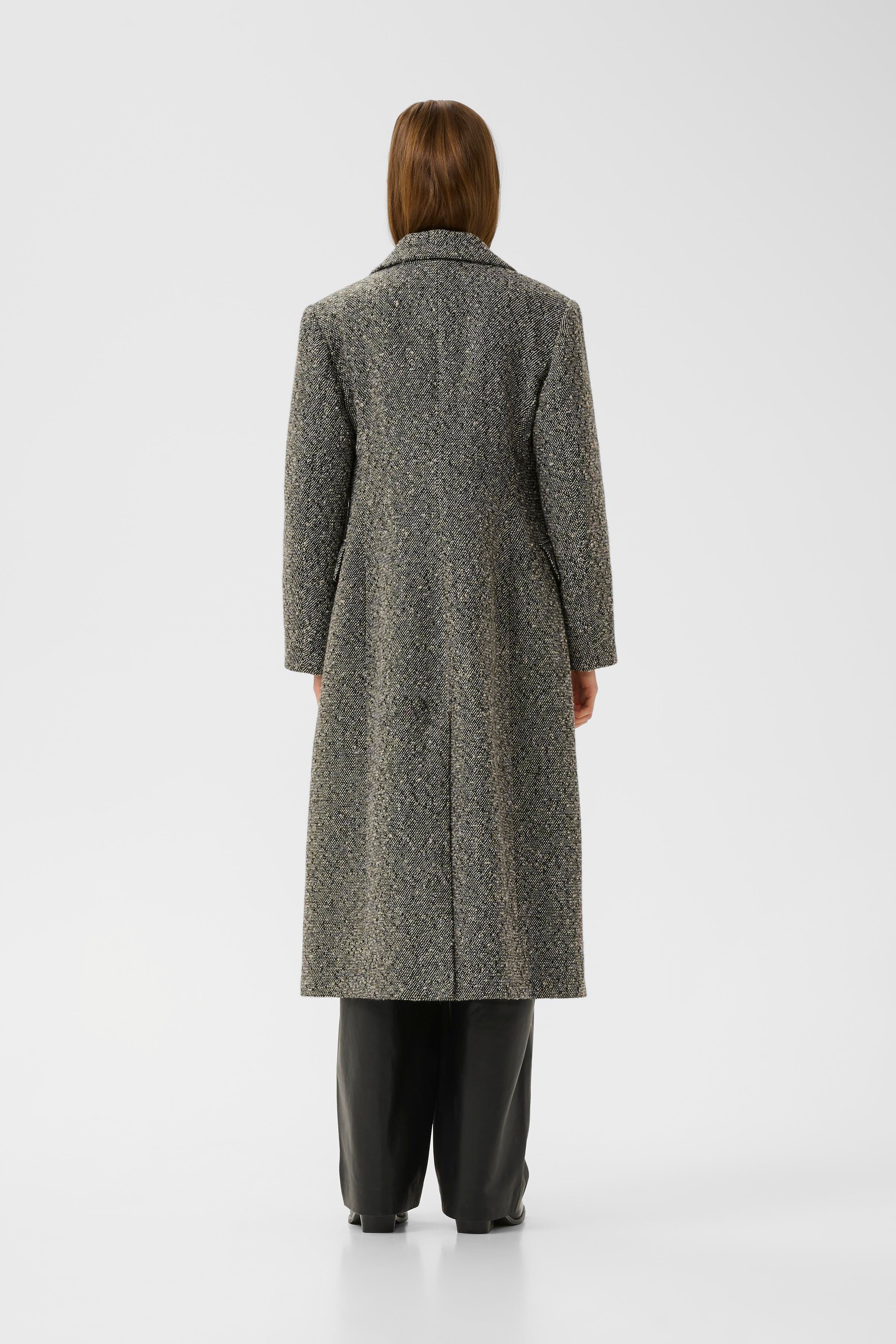 YashaIW Lapel Coat LOOKBOOK FRONT 30110613-300027