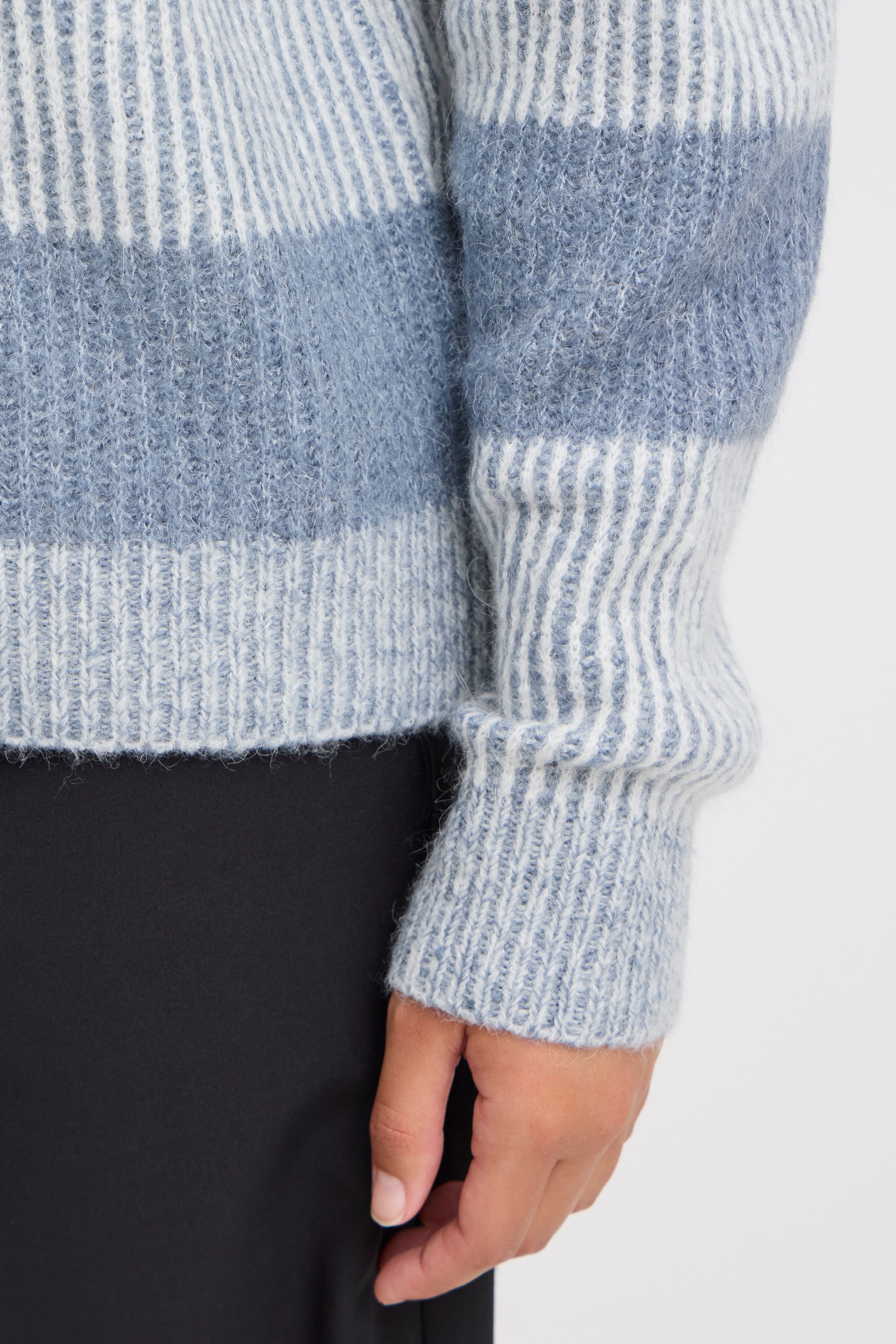 IHKAMARA Pullover LOOKBOOK DETAIL 20121401-184215