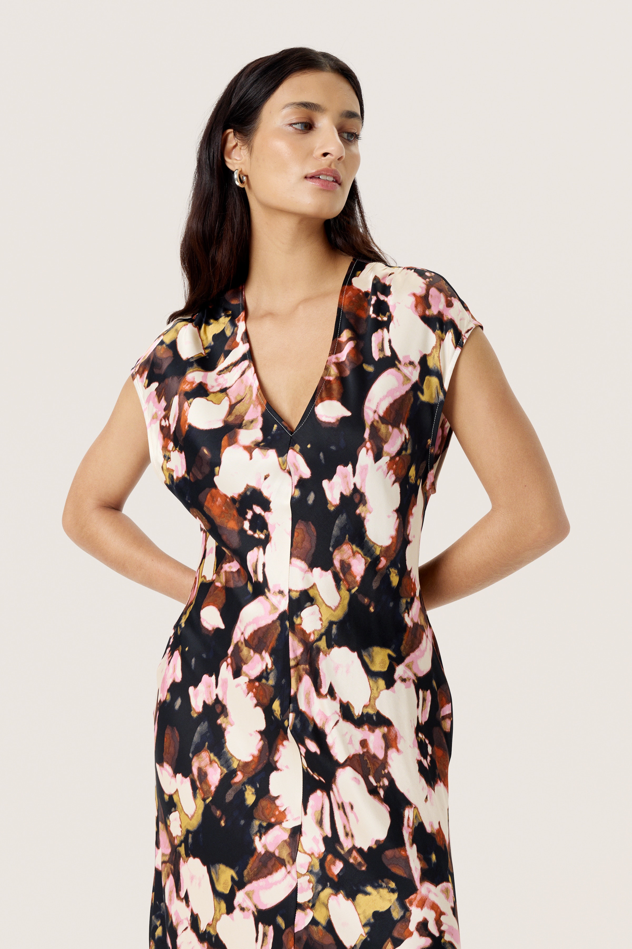 SLCinna Dress LOOKBOOK FRONT 30408638-304164