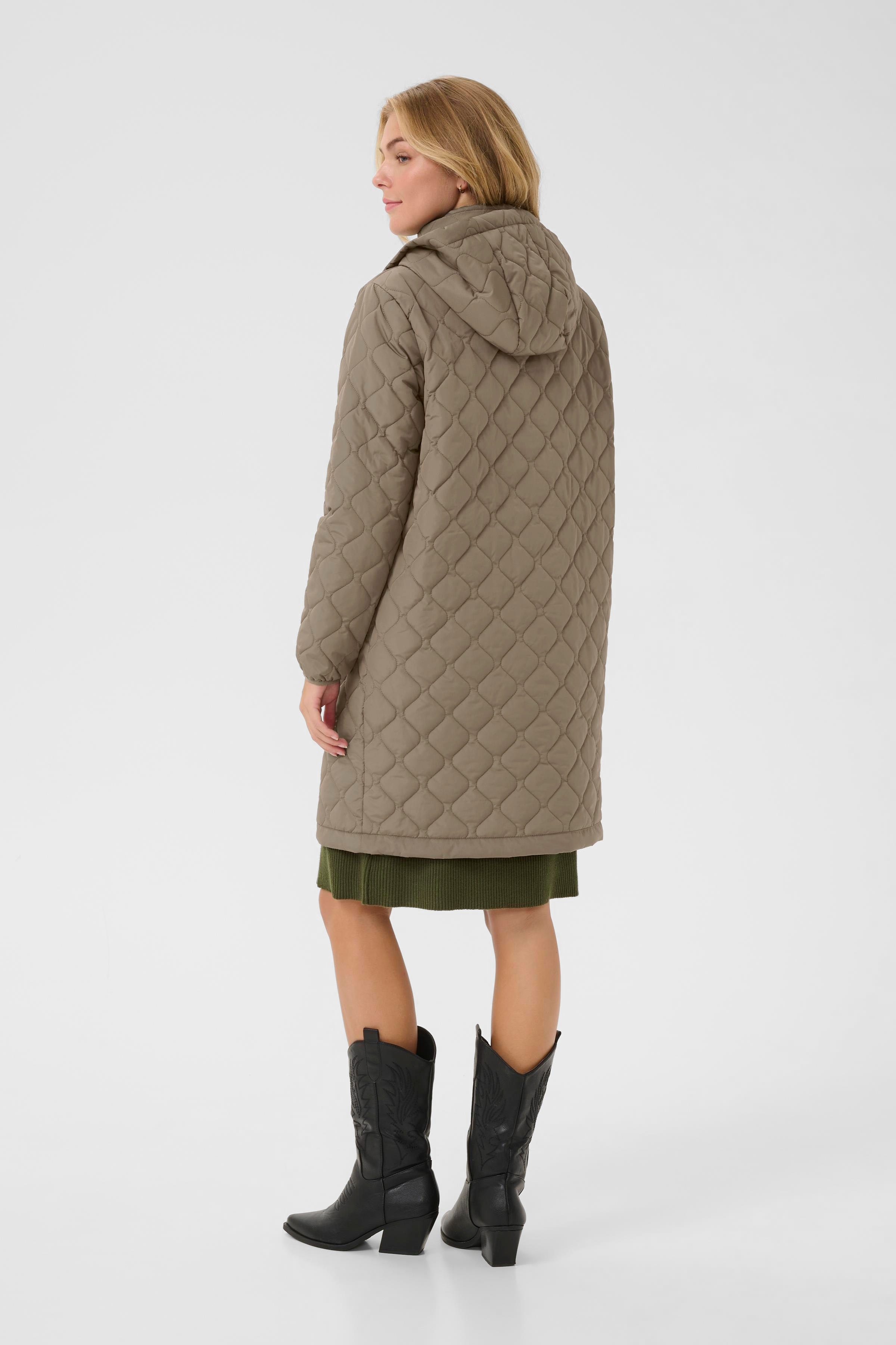 CRArwen Jacket LOOKBOOK BACK 10612773-180513