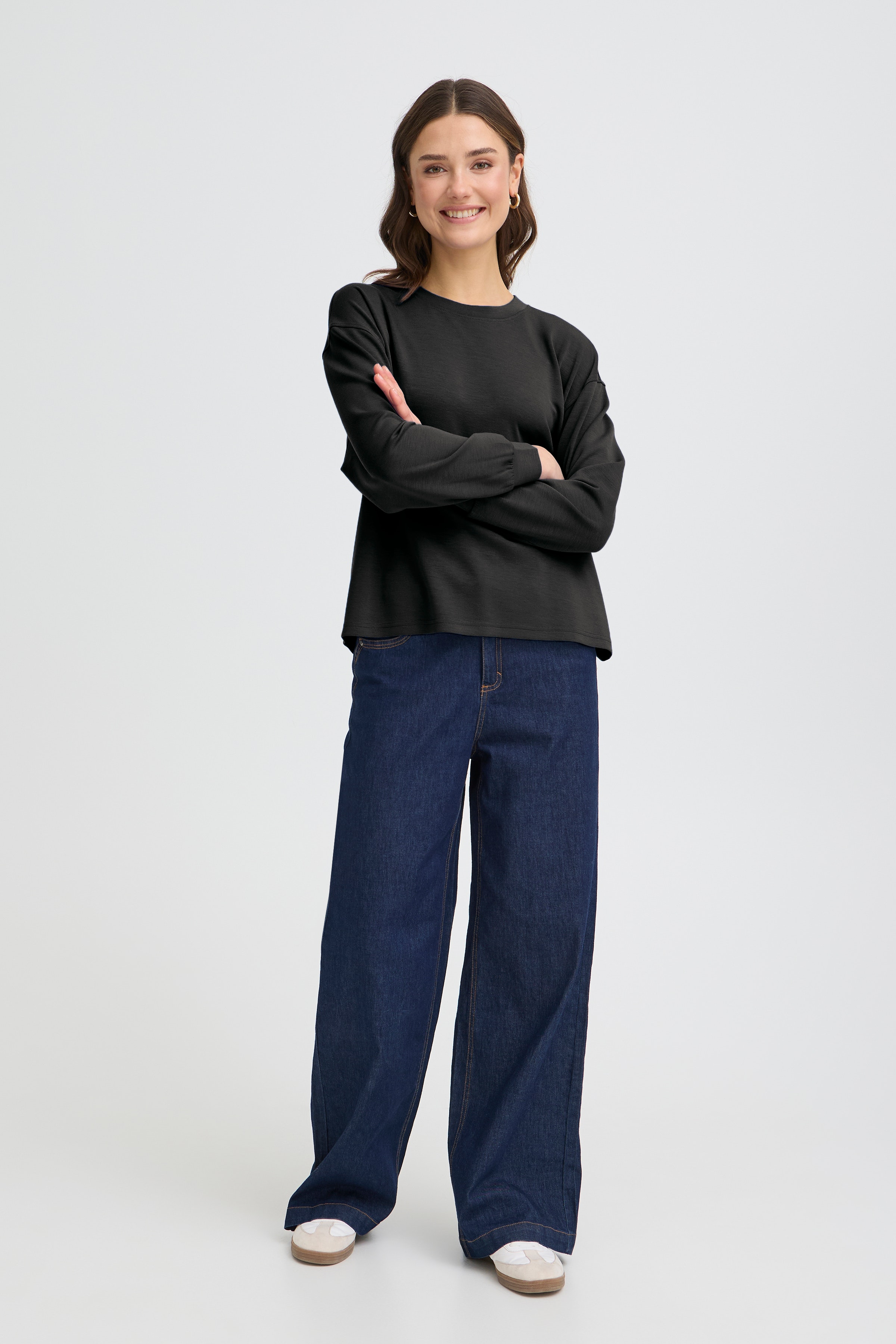 FRAURORA PU 7 Sweatshirt LOOKBOOK FRONT 20615558-200113