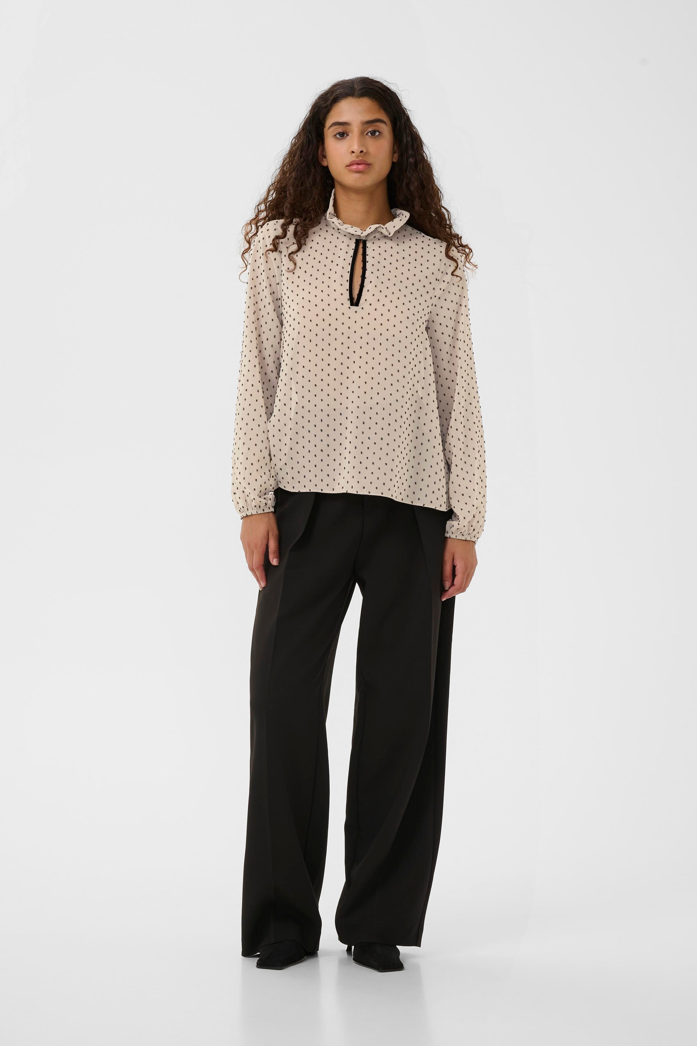 DOTTIEIW Blouse LOOKBOOK FRONT 30112103-161406