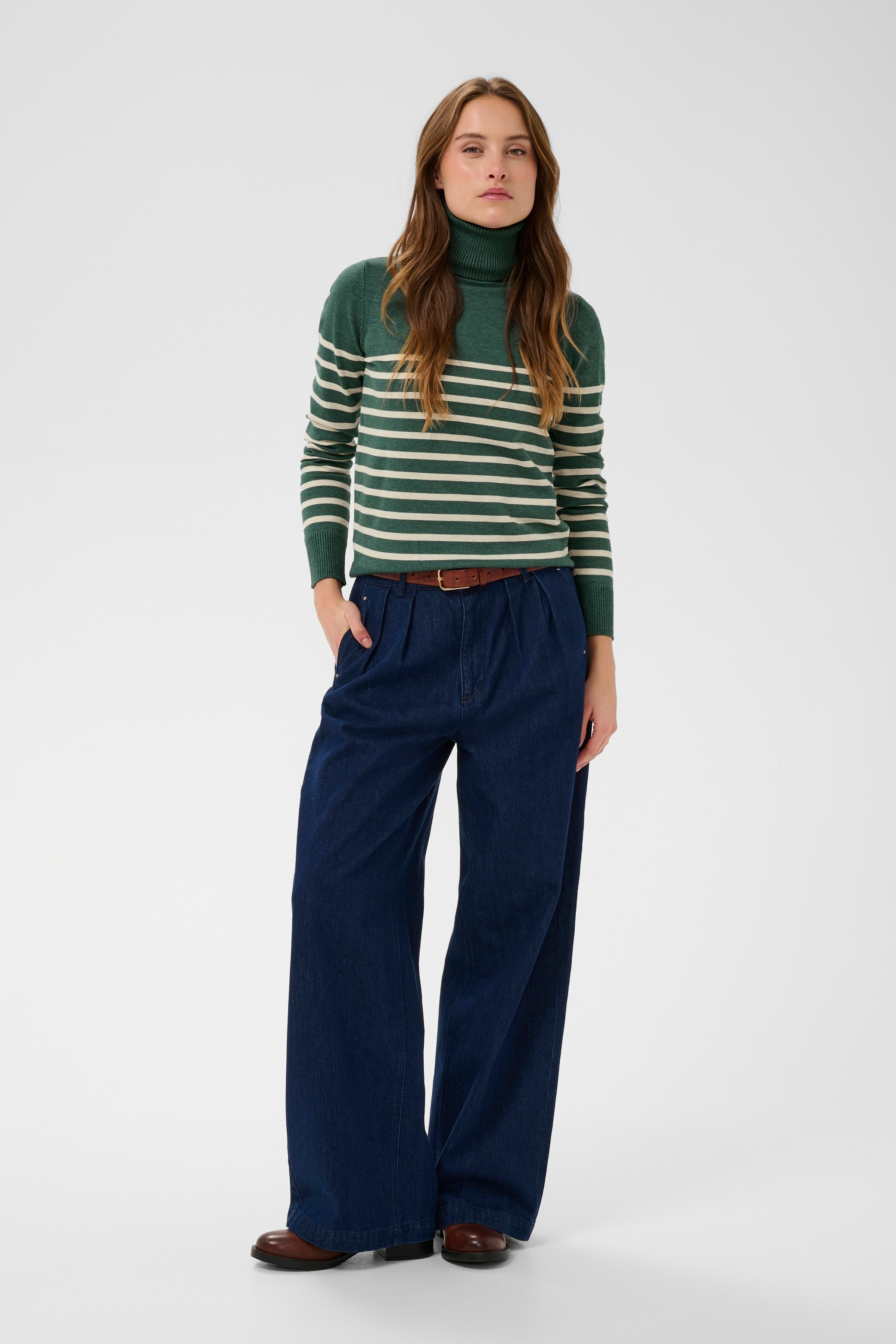 MilaSZ Pullover LOOKBOOK FRONT 30513772-304172