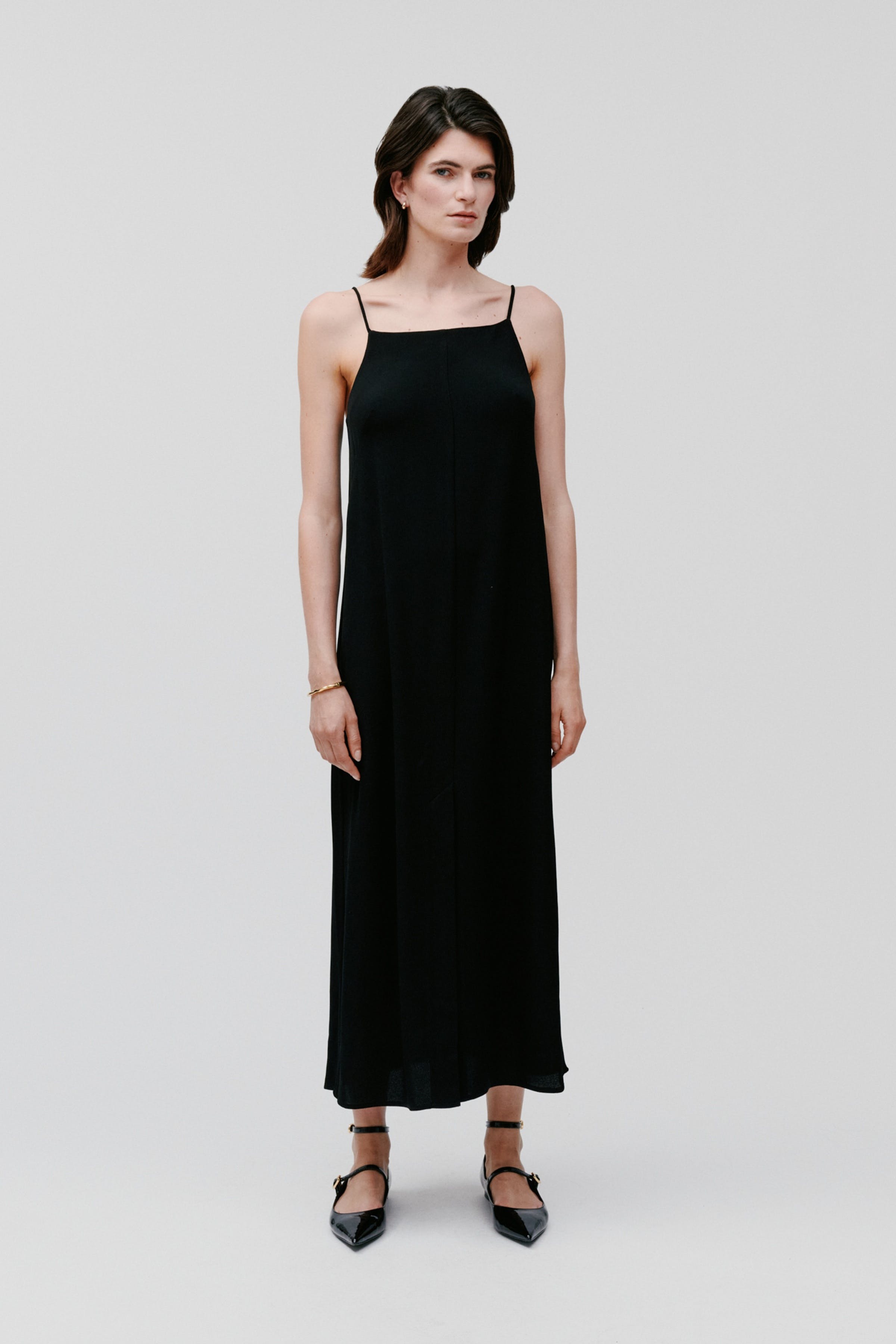 Nava Kjole LOOKBOOK FRONT 30600660-BK999