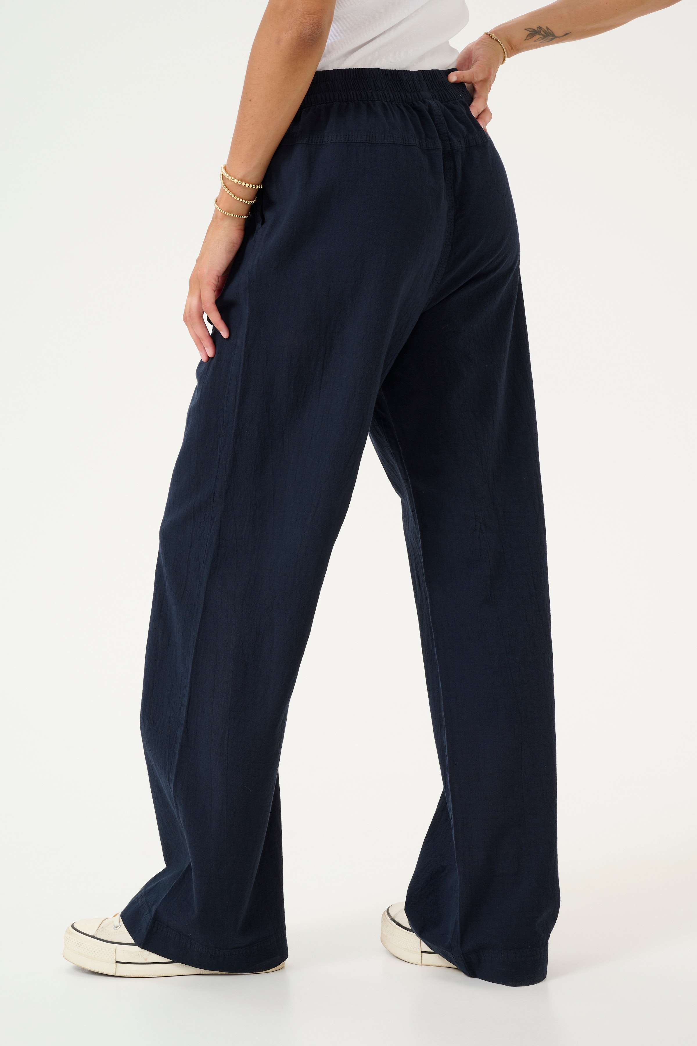 KAnaya Trousers LOOKBOOK BACK 10507661-52737