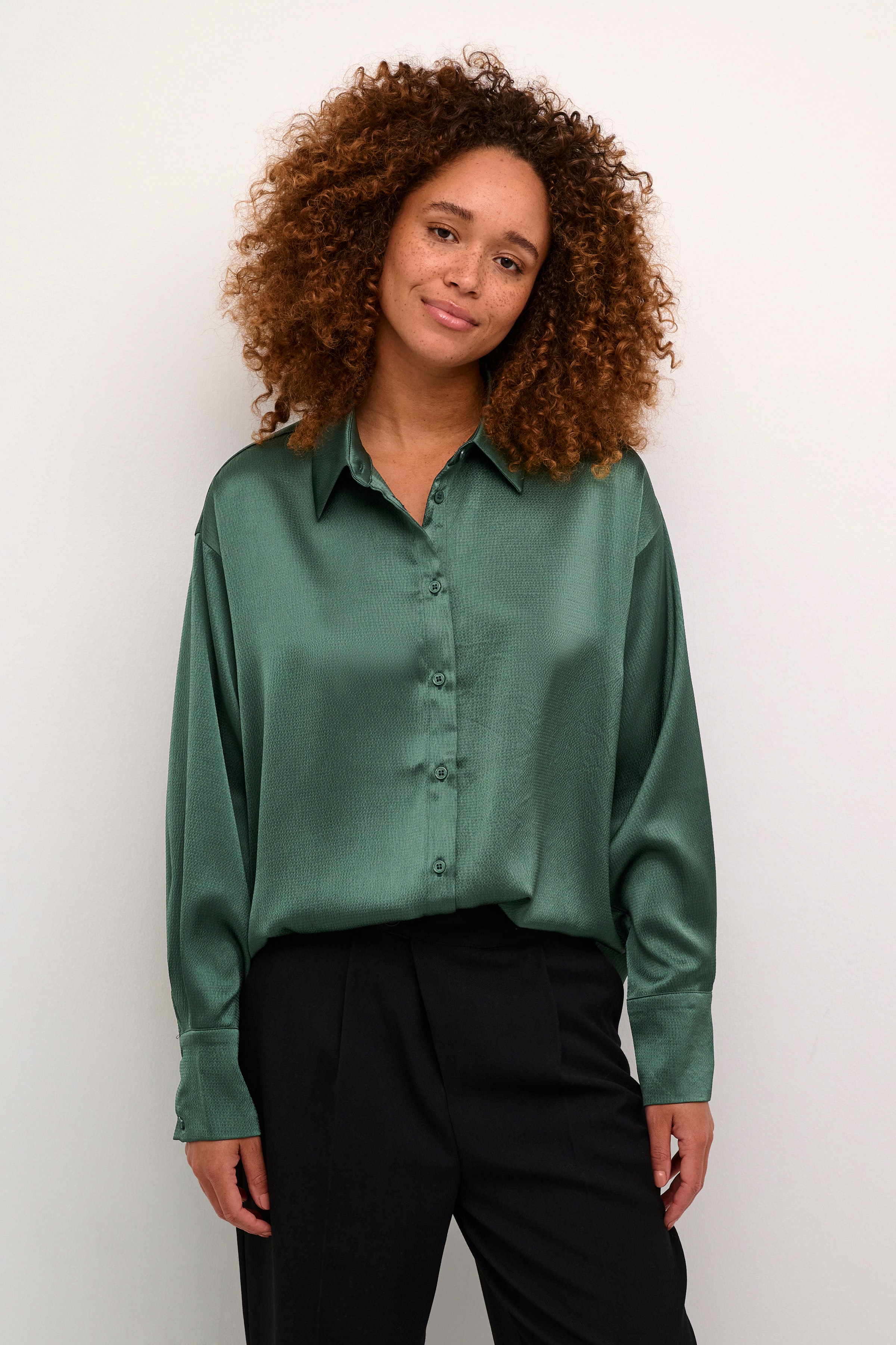 KAdonna Shirt LOOKBOOK FRONT 10509248-185913