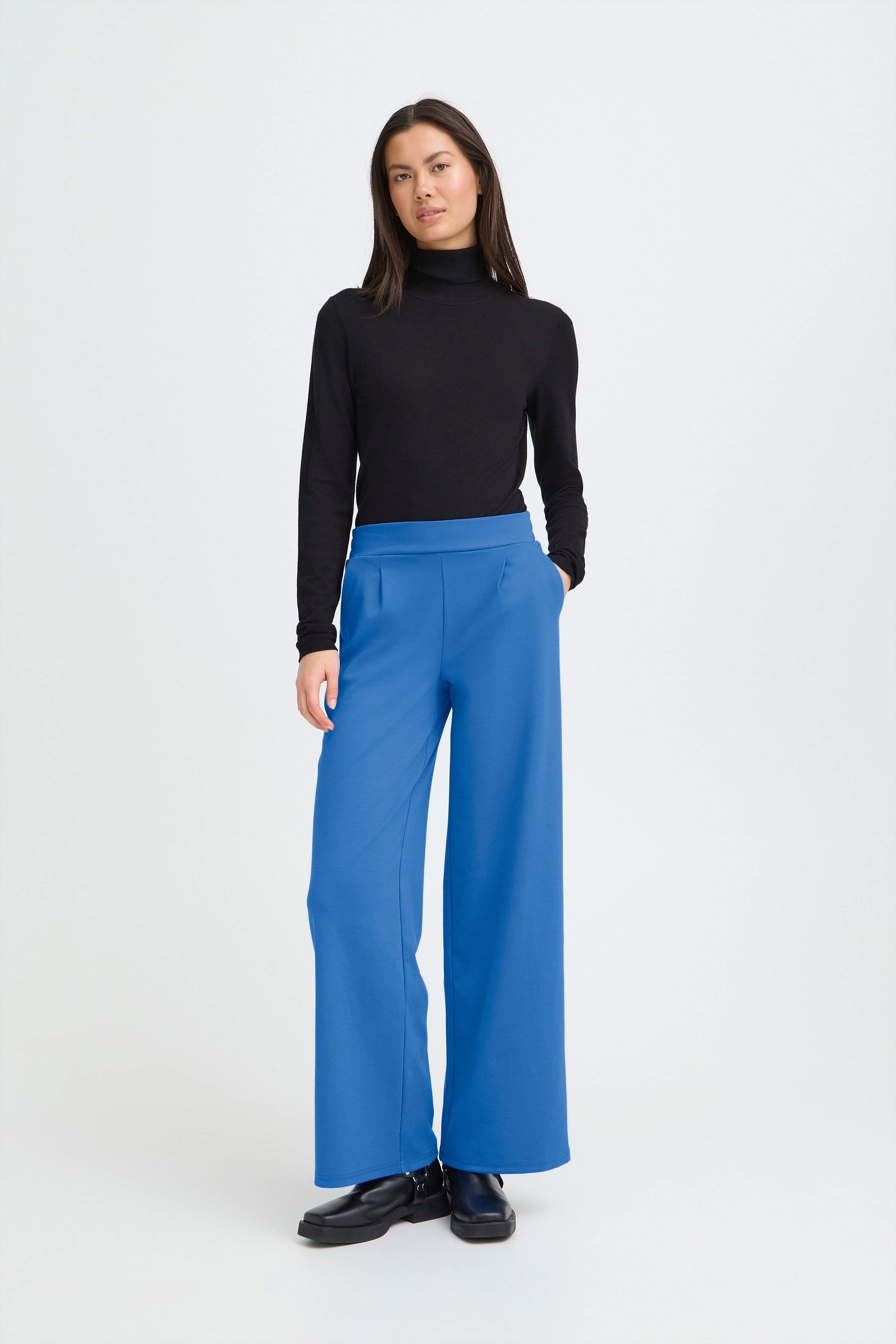 IHKATE LONG WIDE Bukser LOOKBOOK FRONT 20118337-184048