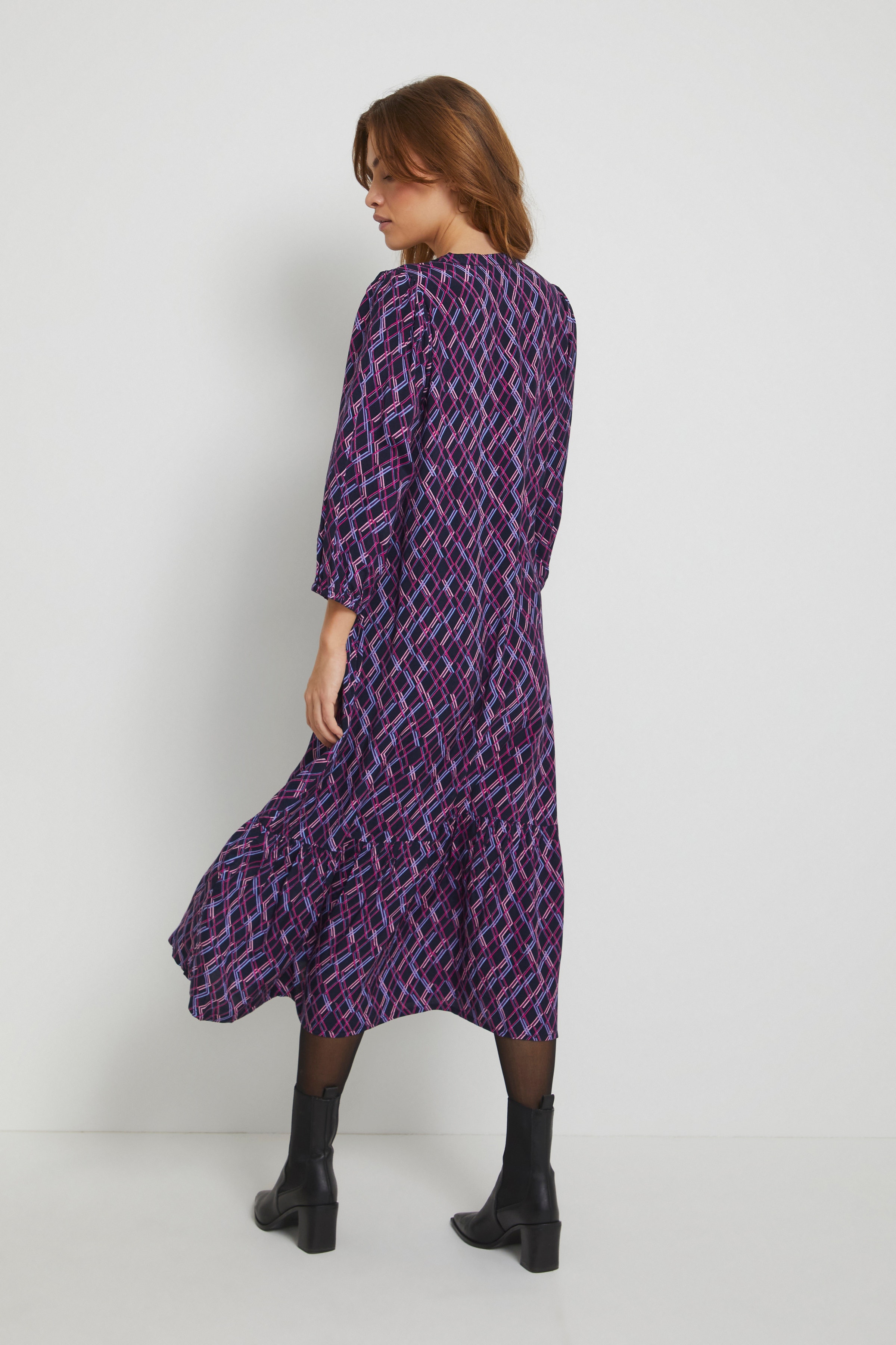 KAlynn Kjole LOOKBOOK BACK 10552016-103357