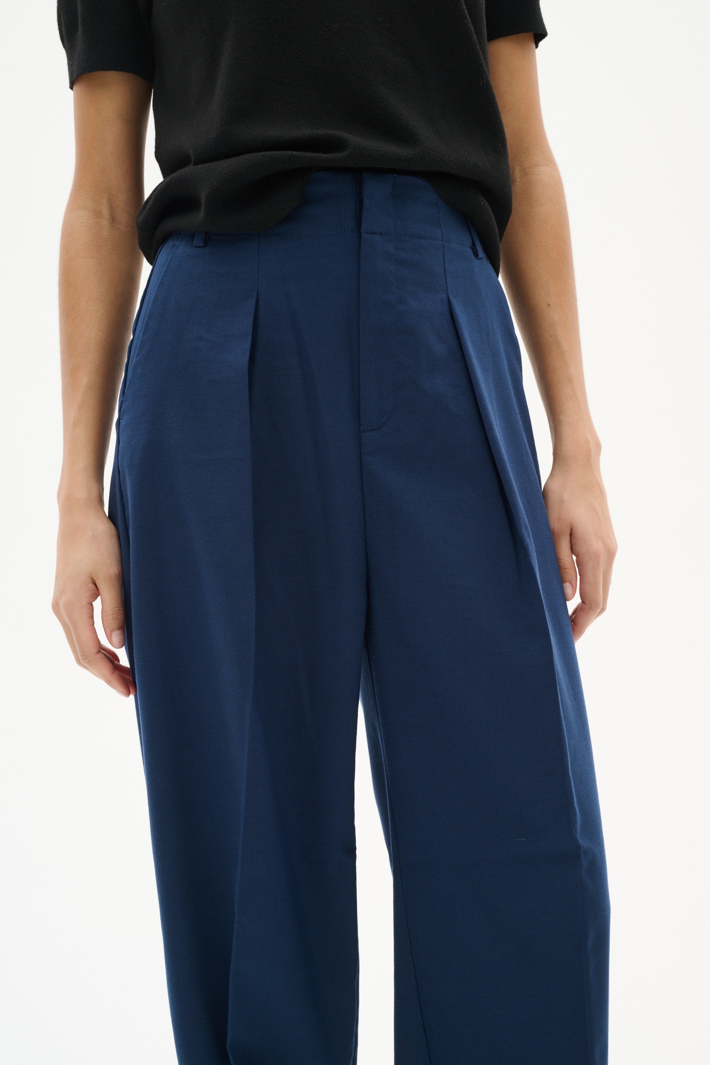 ThyIW Trousers LOOKBOOK FRONT 30109038-193932