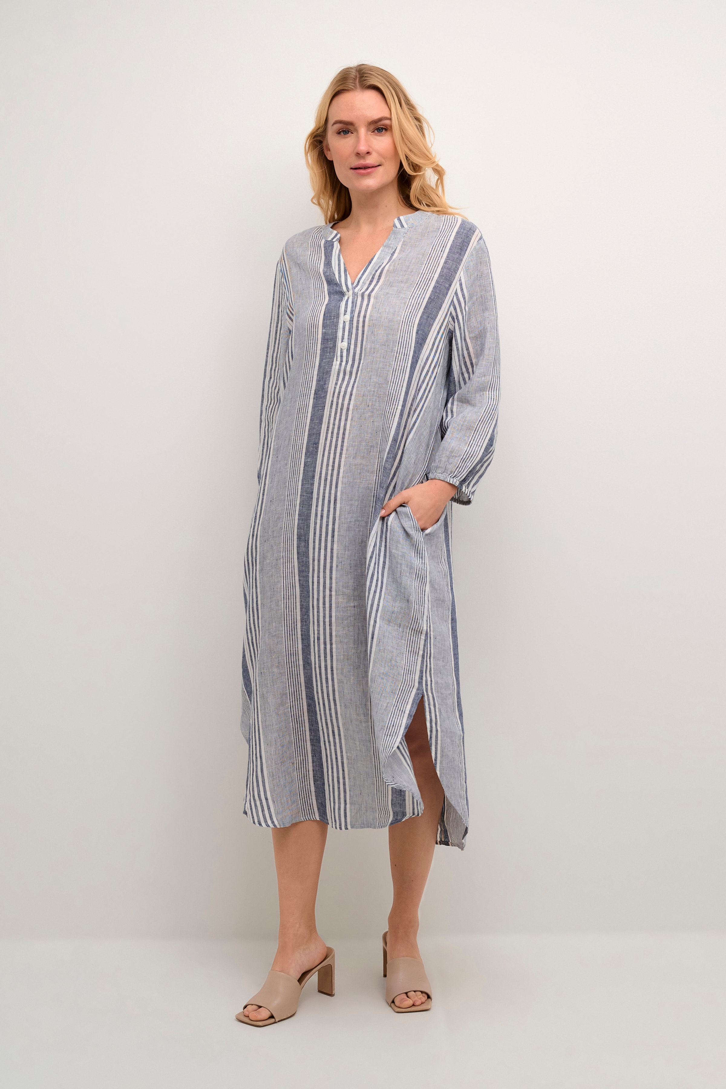 CUmolly Linen dress LOOKBOOK FRONT 50110419-105628