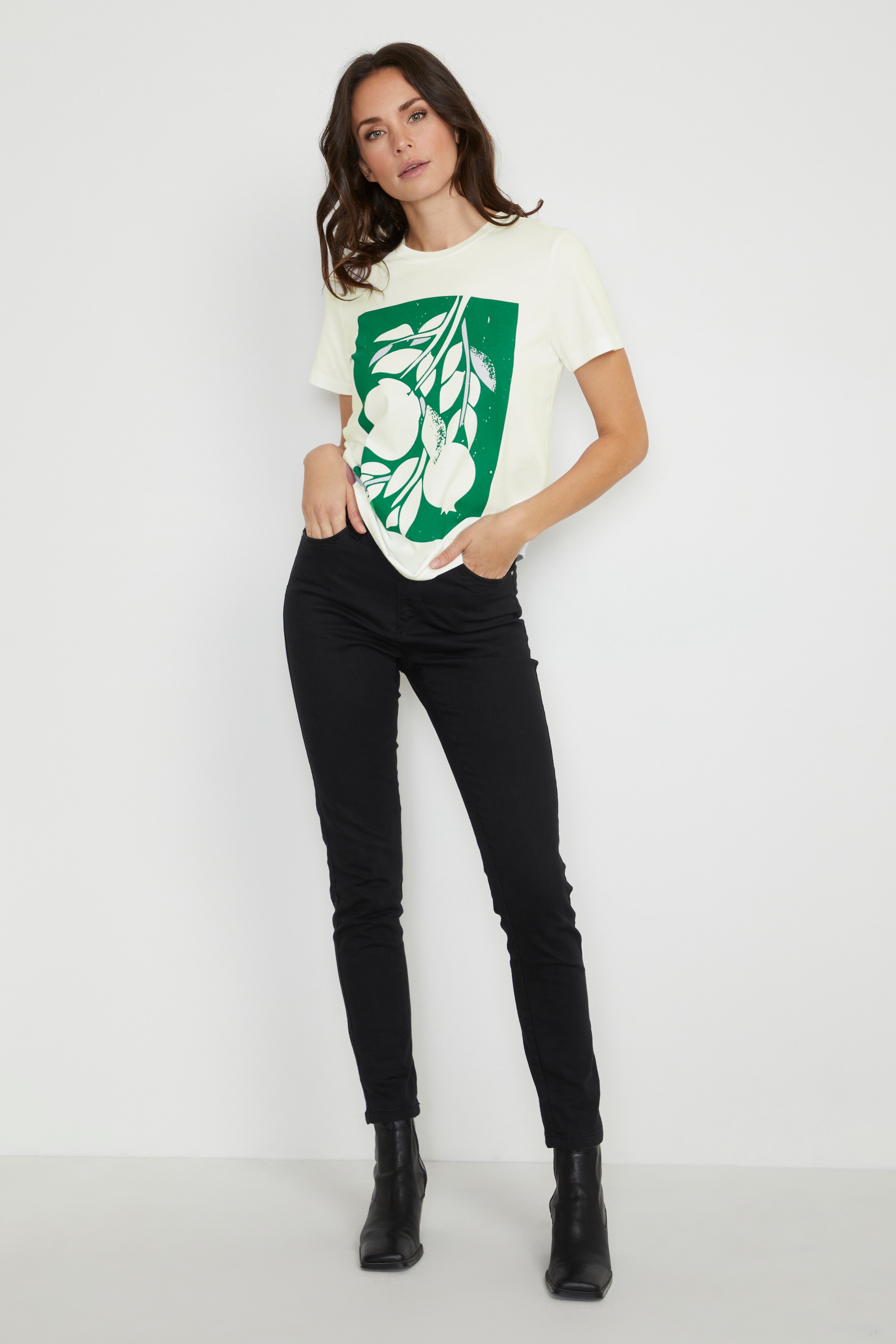 KAgreenie T-shirt LOOKBOOK FRONT 10551998-103255