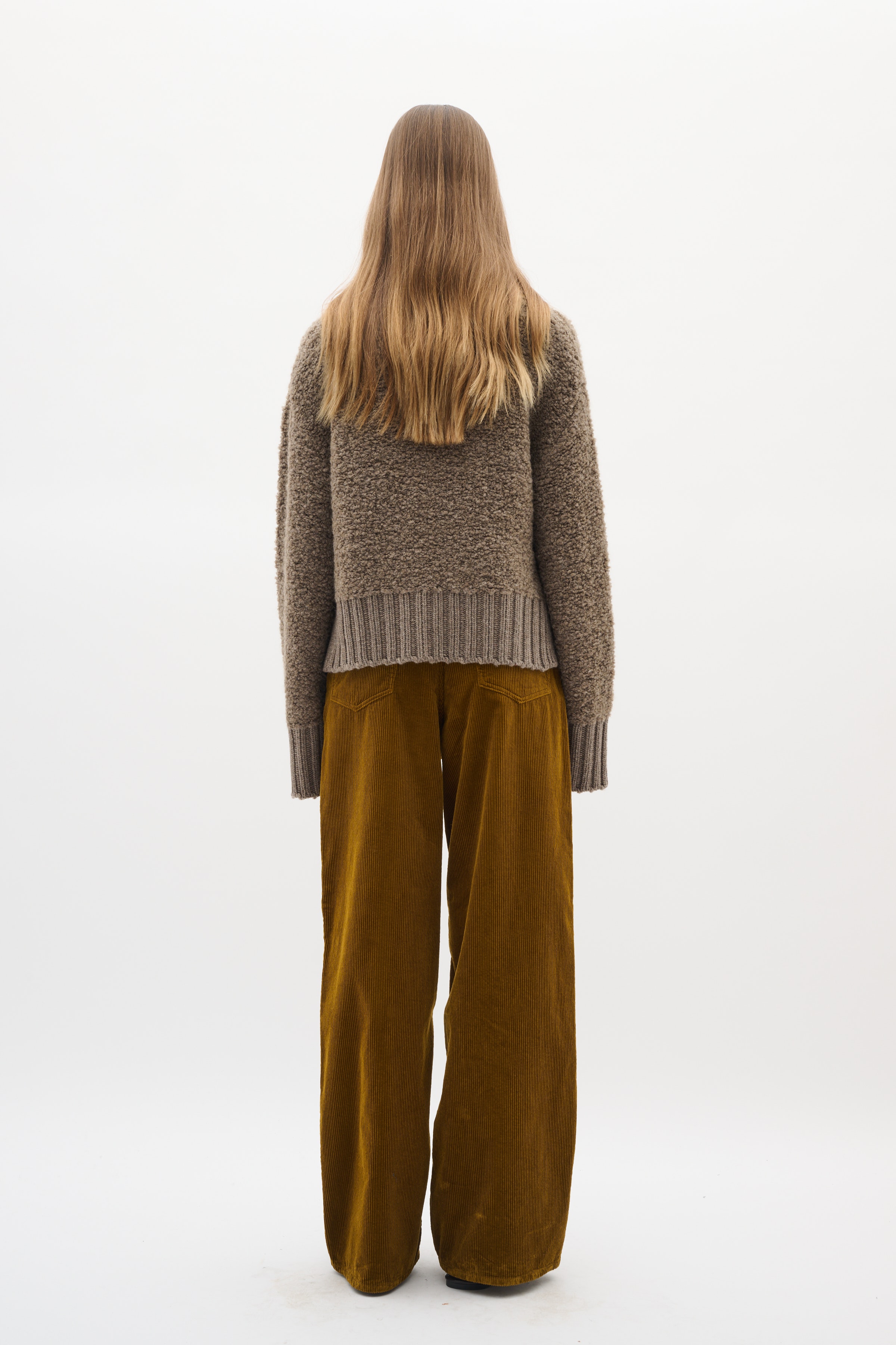 GuoIW Highneck Pullover LOOKBOOK BACK 30110937-1813041