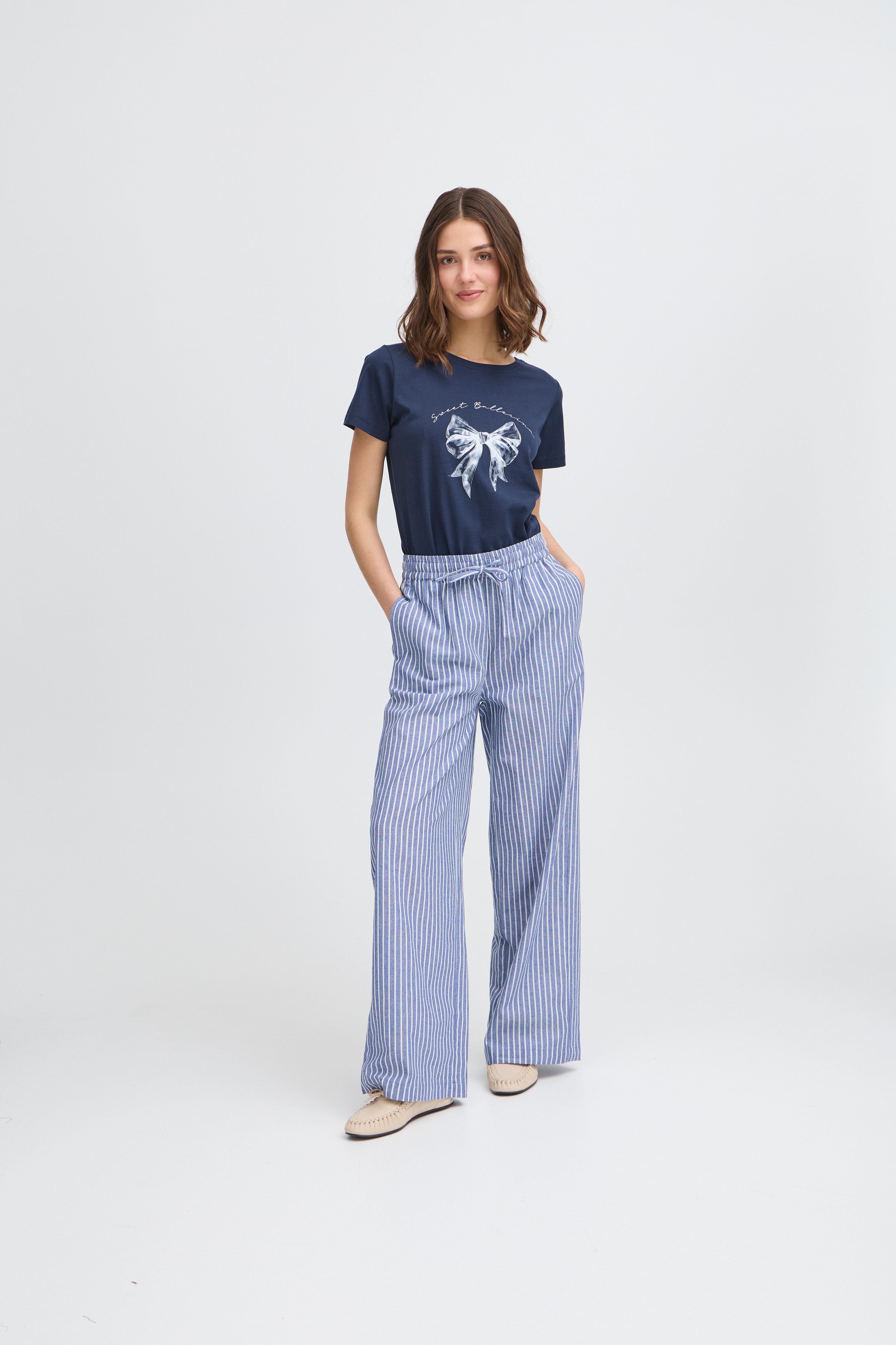 FRBONNIE Trousers LOCATION NONE 20616309-205554