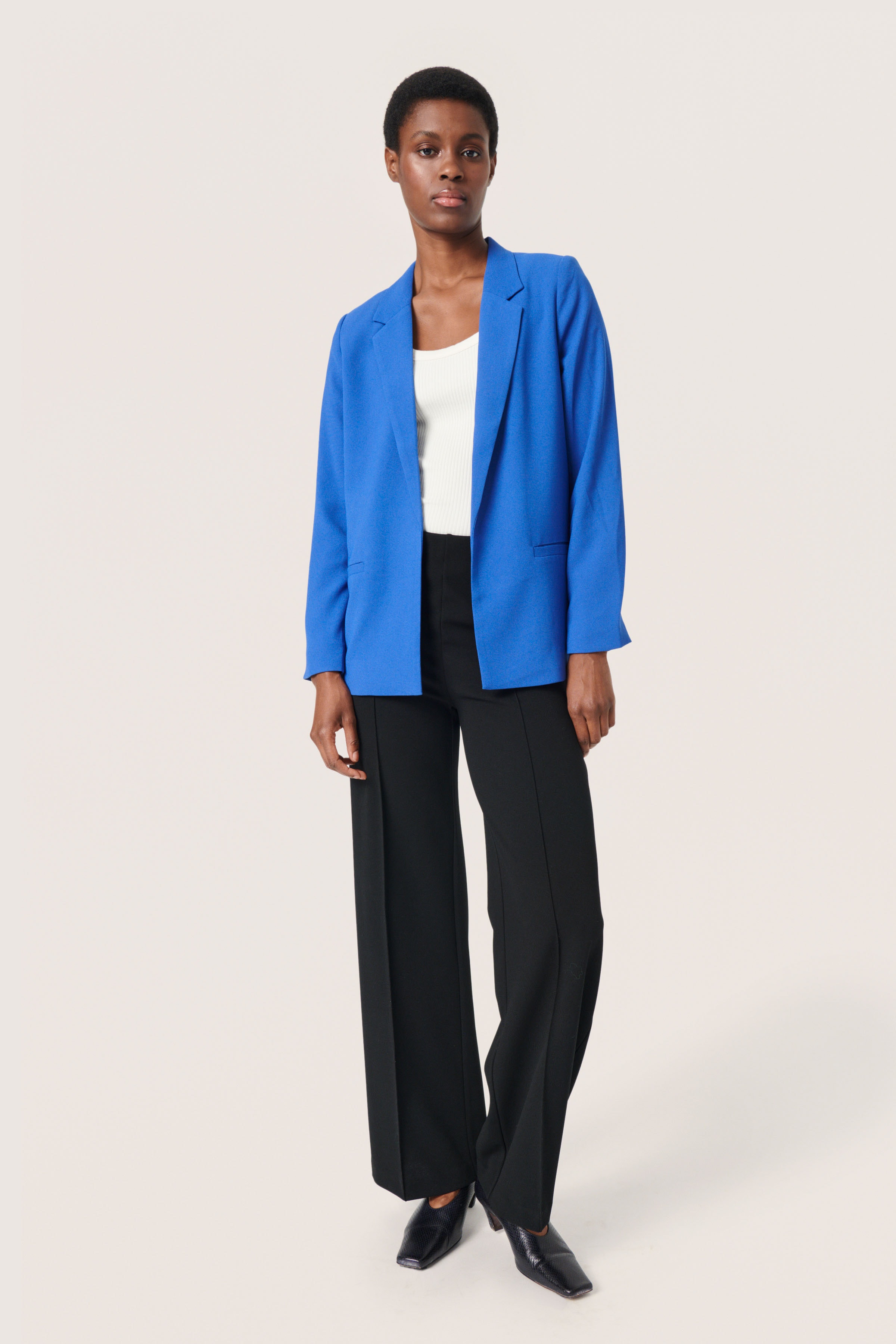 SLShirley Blazer LOOKBOOK FRONT 30405412-194058