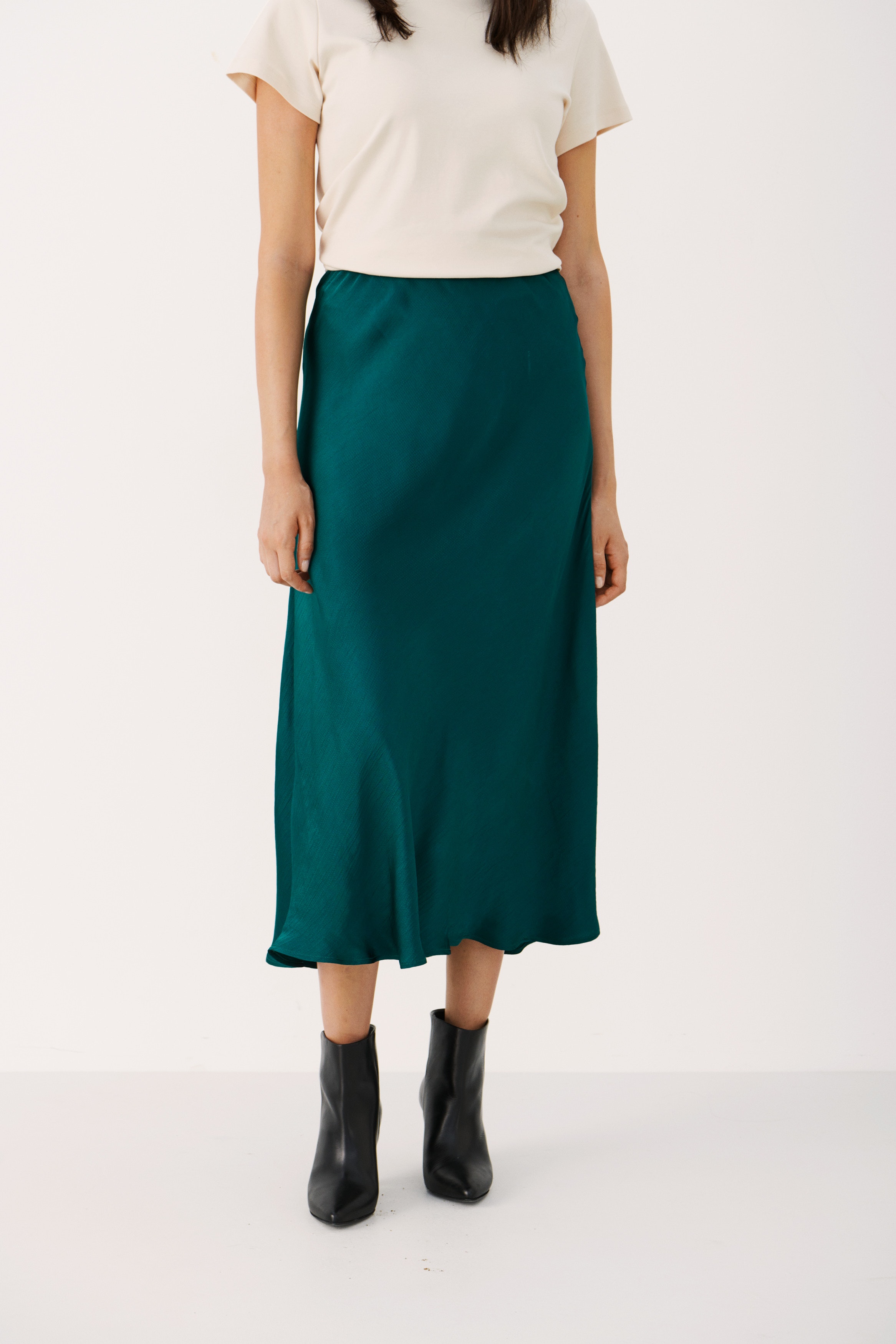 RinPW Kjol LOOKBOOK FRONT 30307166-195220