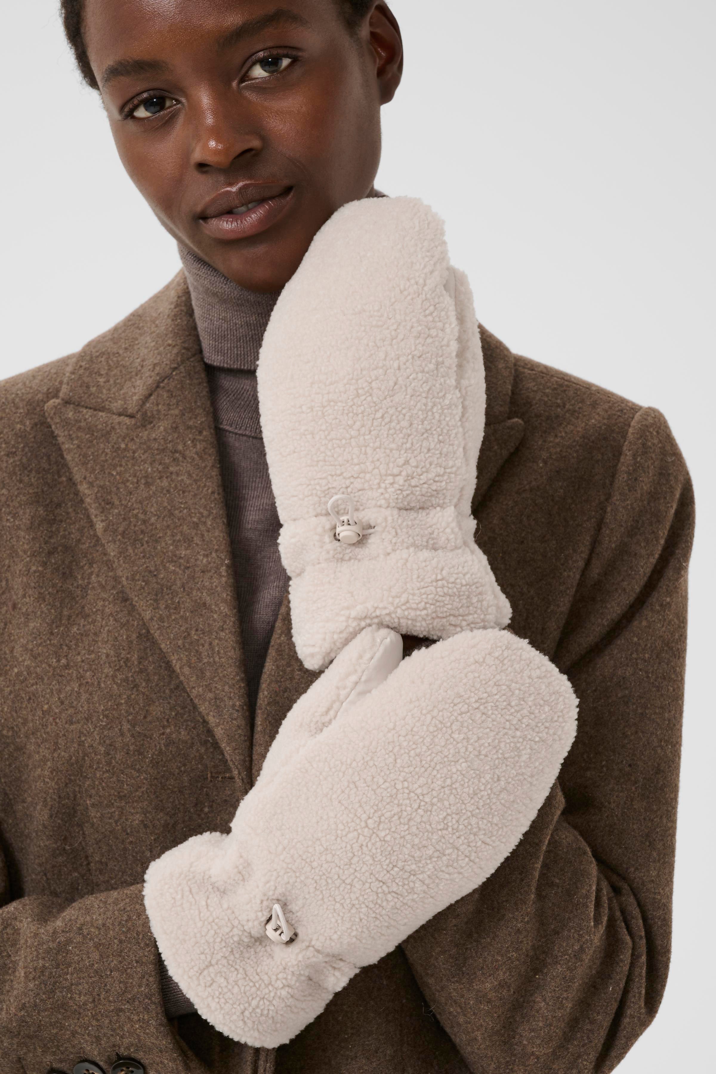 SaisaPW Gloves LOOKBOOK DETAIL 30309776-130000