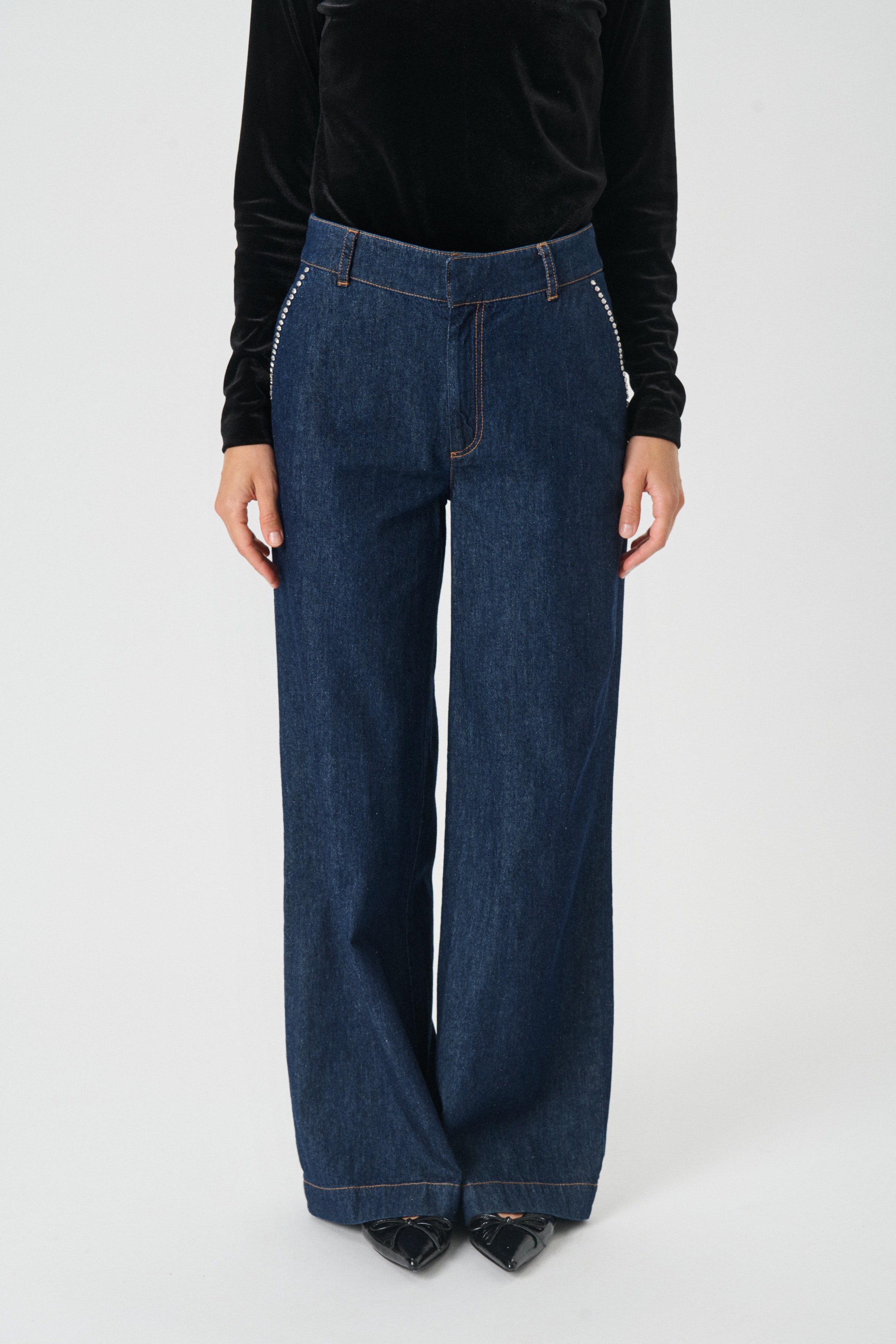 UrsulaPW Jeans LOOKBOOK FRONT 30310130-300159