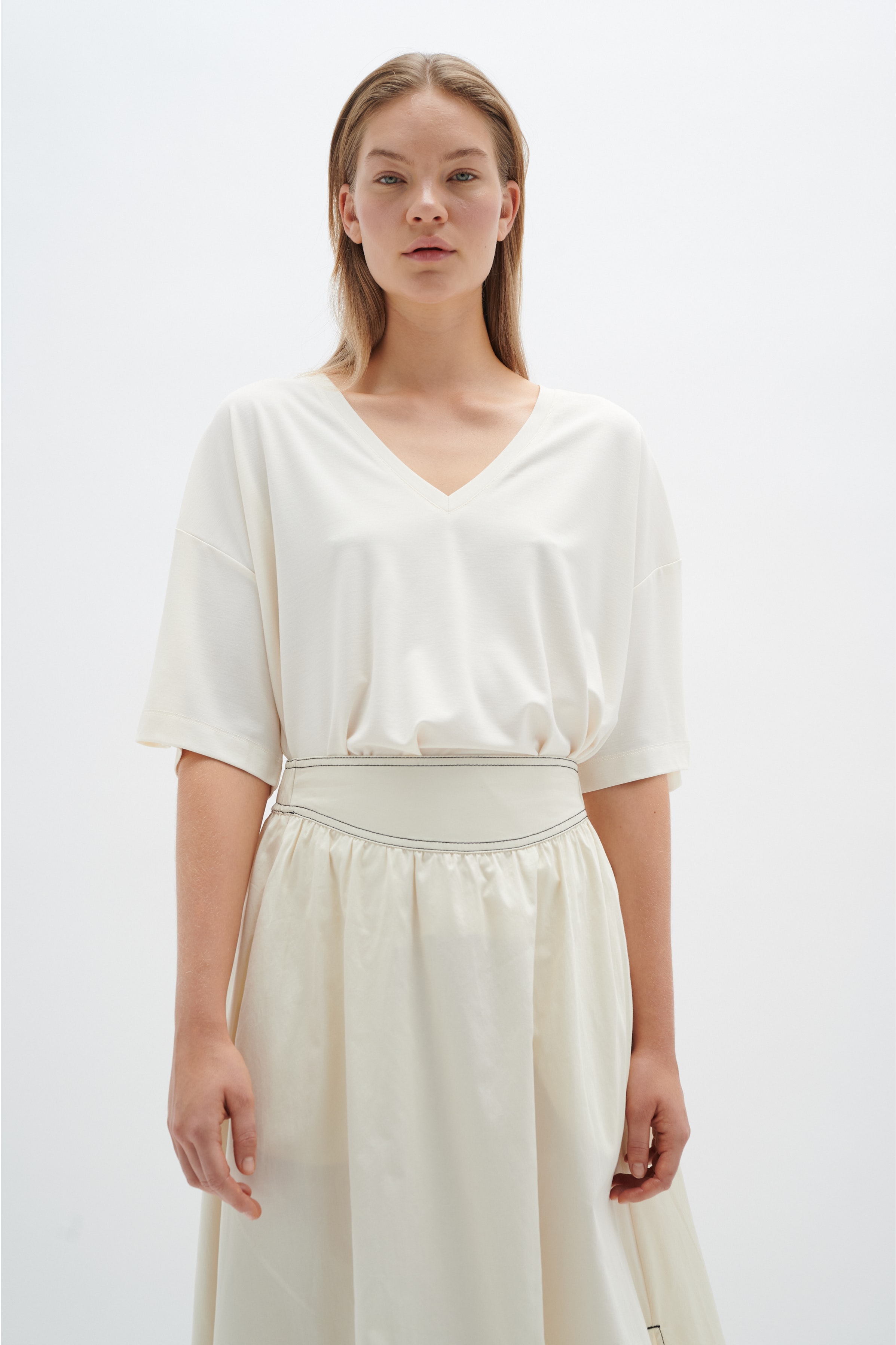 KasiaIW T-shirt LOOKBOOK FRONT 30108518-110701