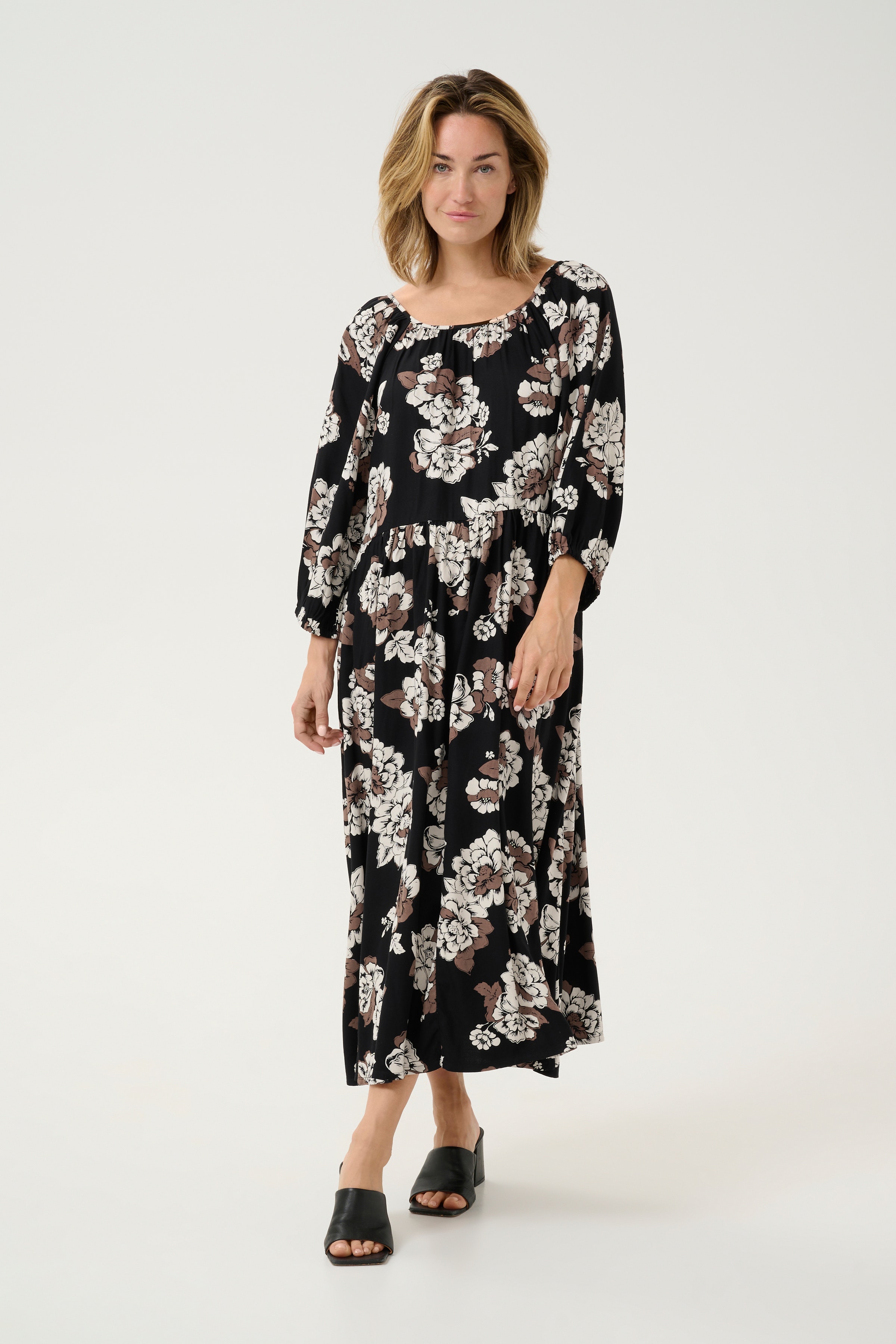 BPelena Kjole LOOKBOOK FRONT 10590771-106754B