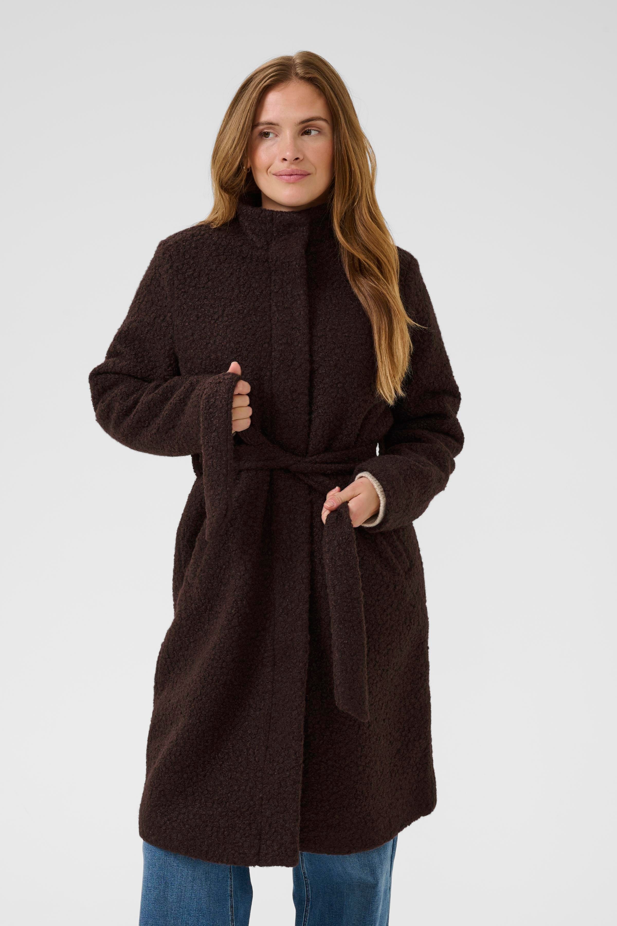 KAanne Coat LOOKBOOK FRONT 10511203-191016
