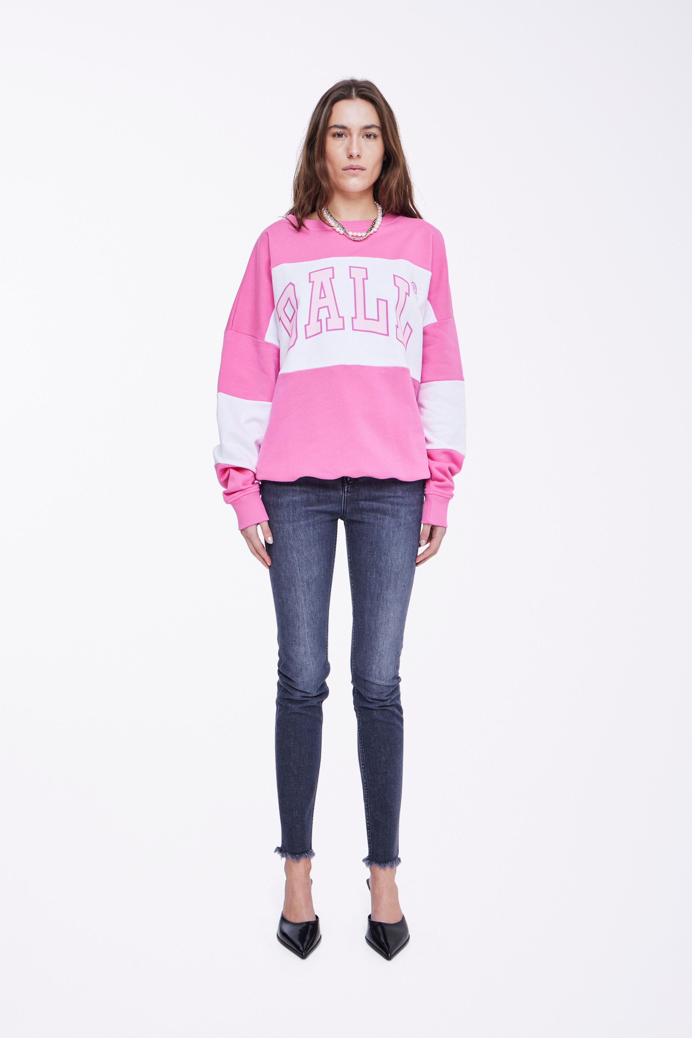 J. ROBINSON SWEATSHIRT LOOKBOOK FRONT 50400046-171928