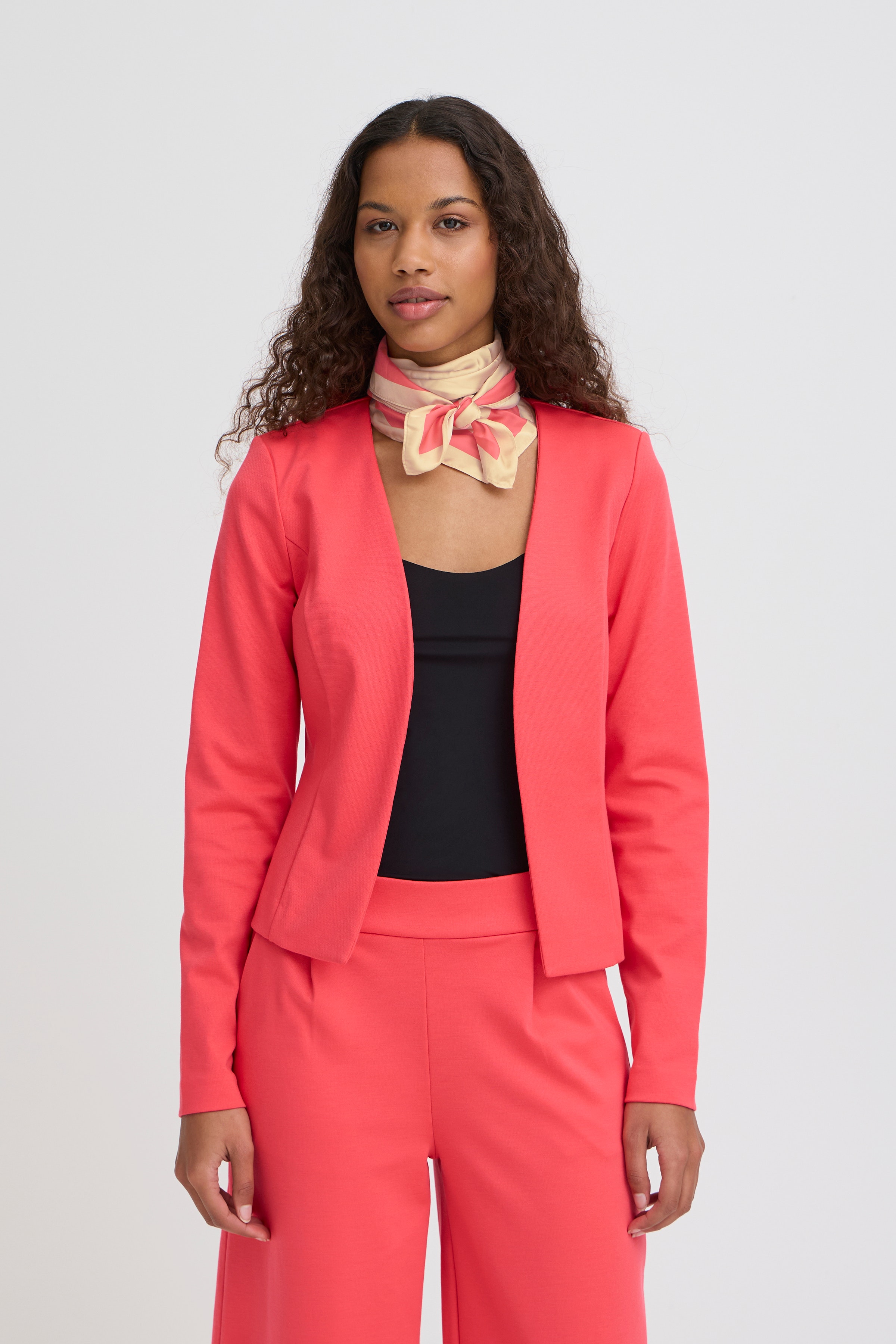 IALLY Scarf LOOKBOOK FRONT 20125326-181756