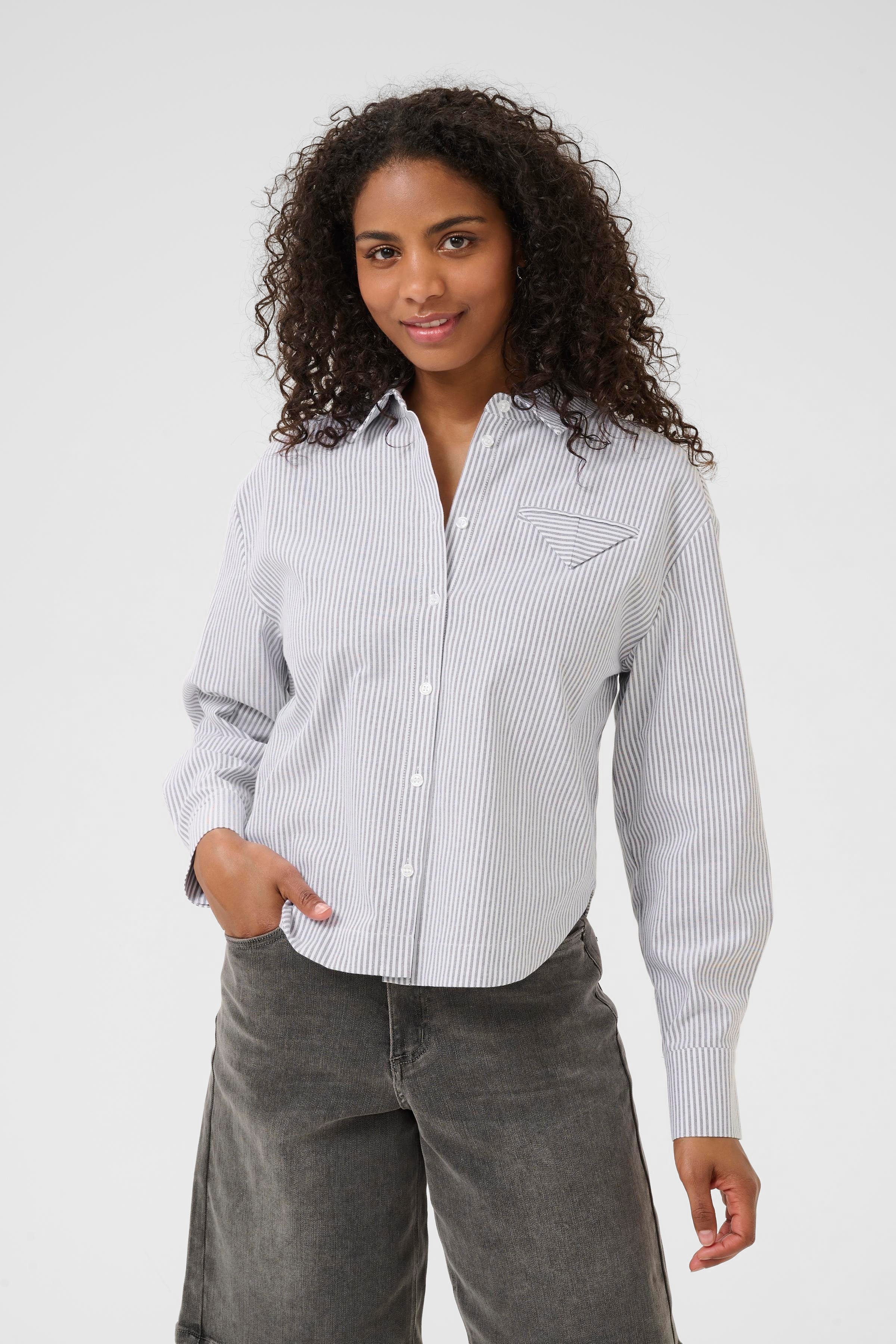 KAosita Shirt LOOKBOOK FRONT 10510328-107917