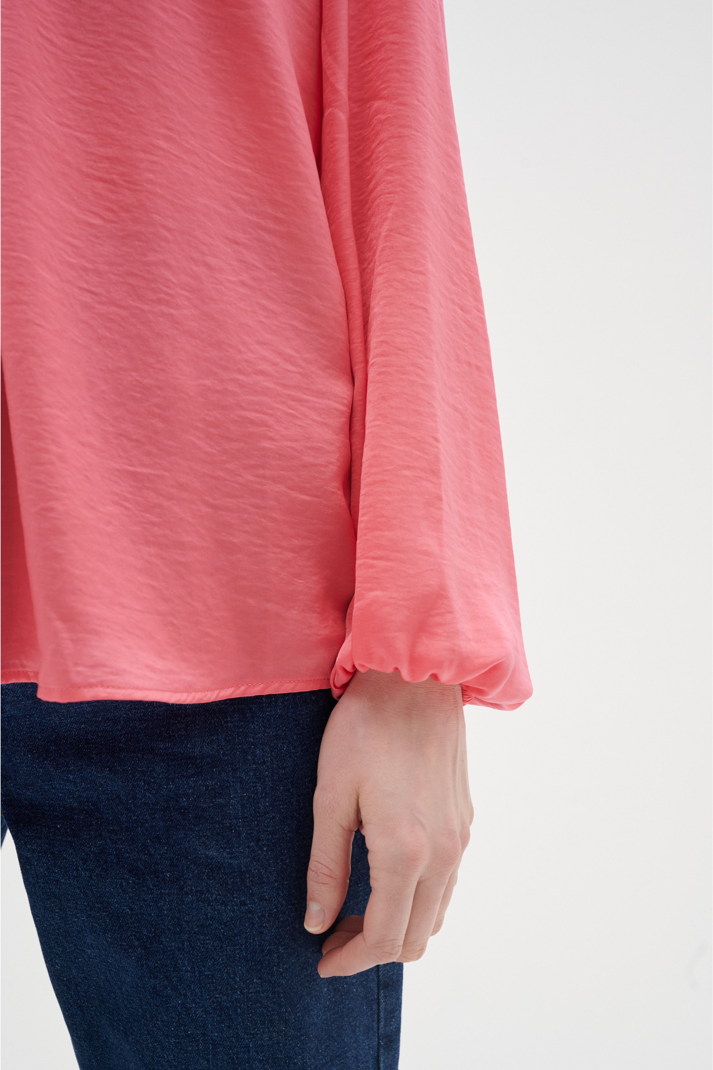 RindaIW Blouse LOOKBOOK DETAIL 30105766-171930