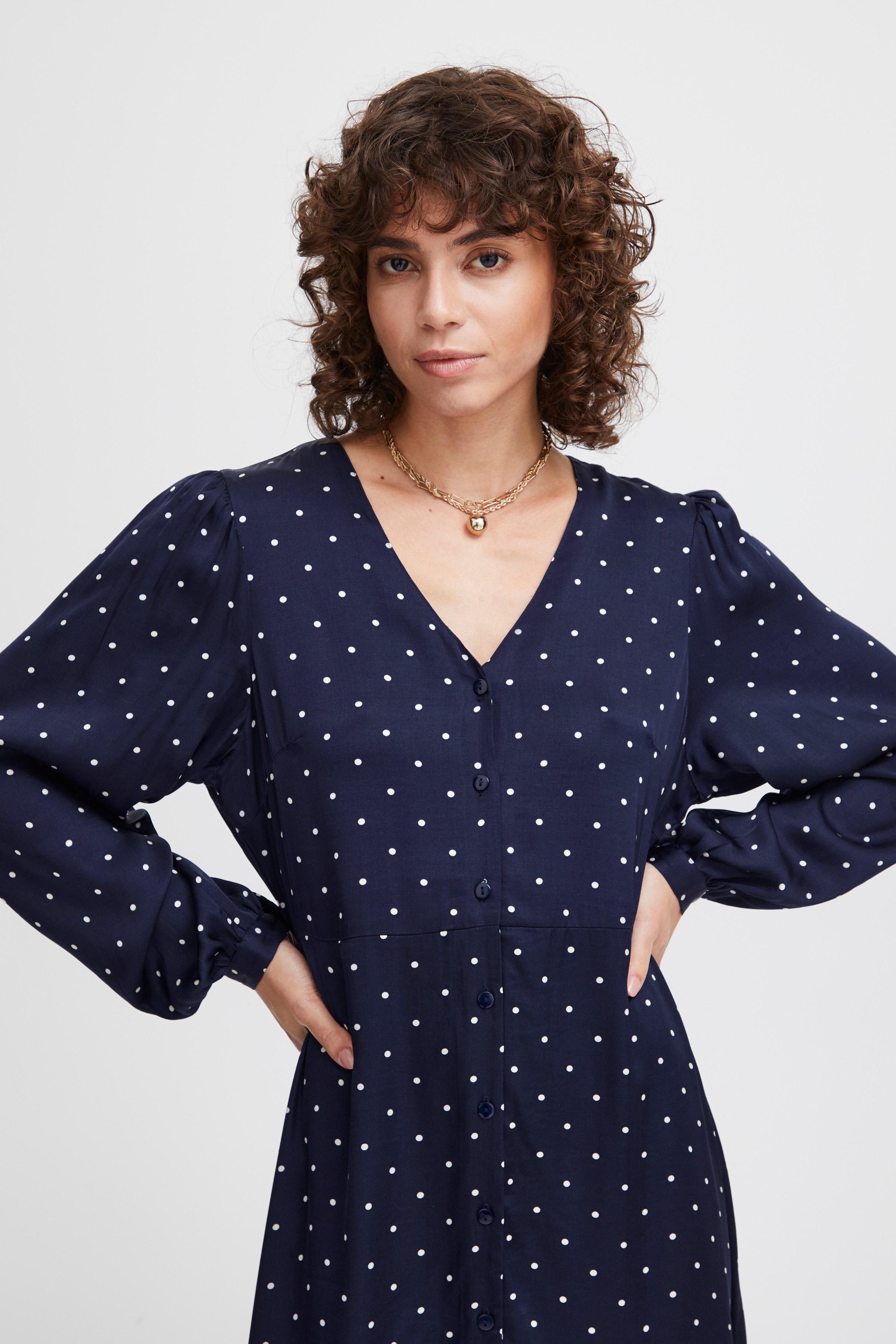 IRBERNADOTTE Robe LOOKBOOK DETAIL 20119514-193831