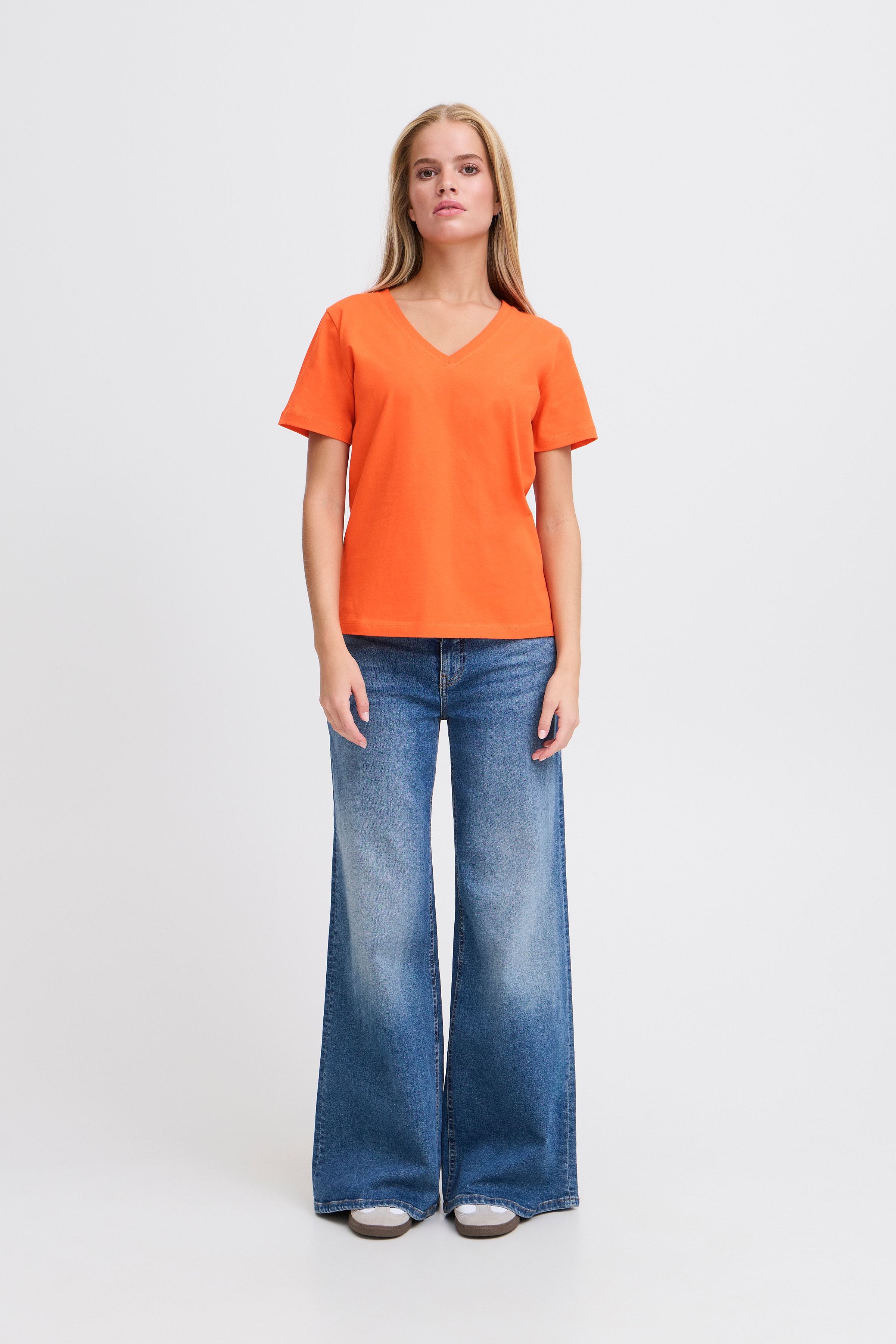 IHPALMER V-neck T-shirt LOOKBOOK FRONT 20120348-171564