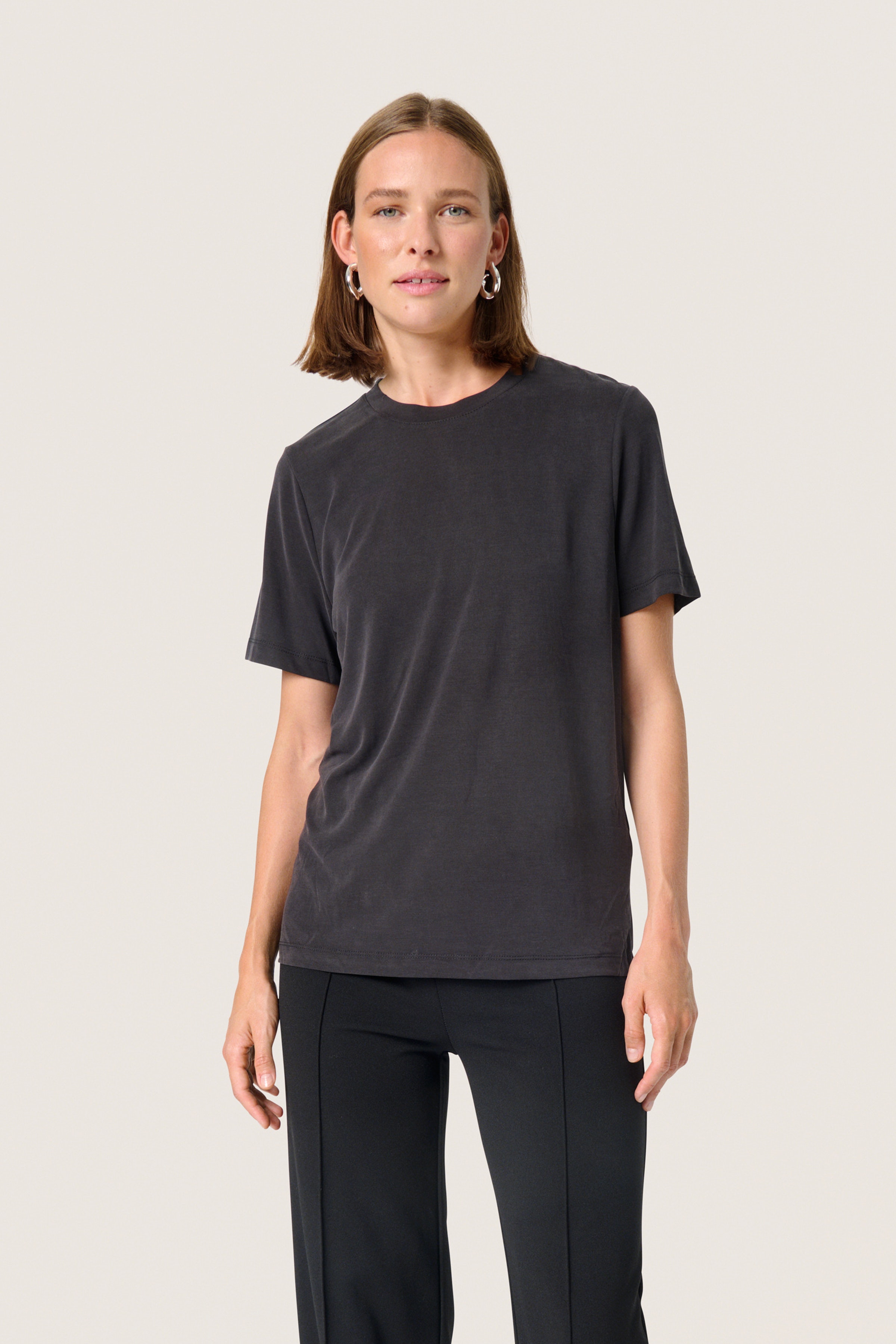 SLColumbine Loose Fit T-shirt LOOKBOOK FRONT 30406247-40050