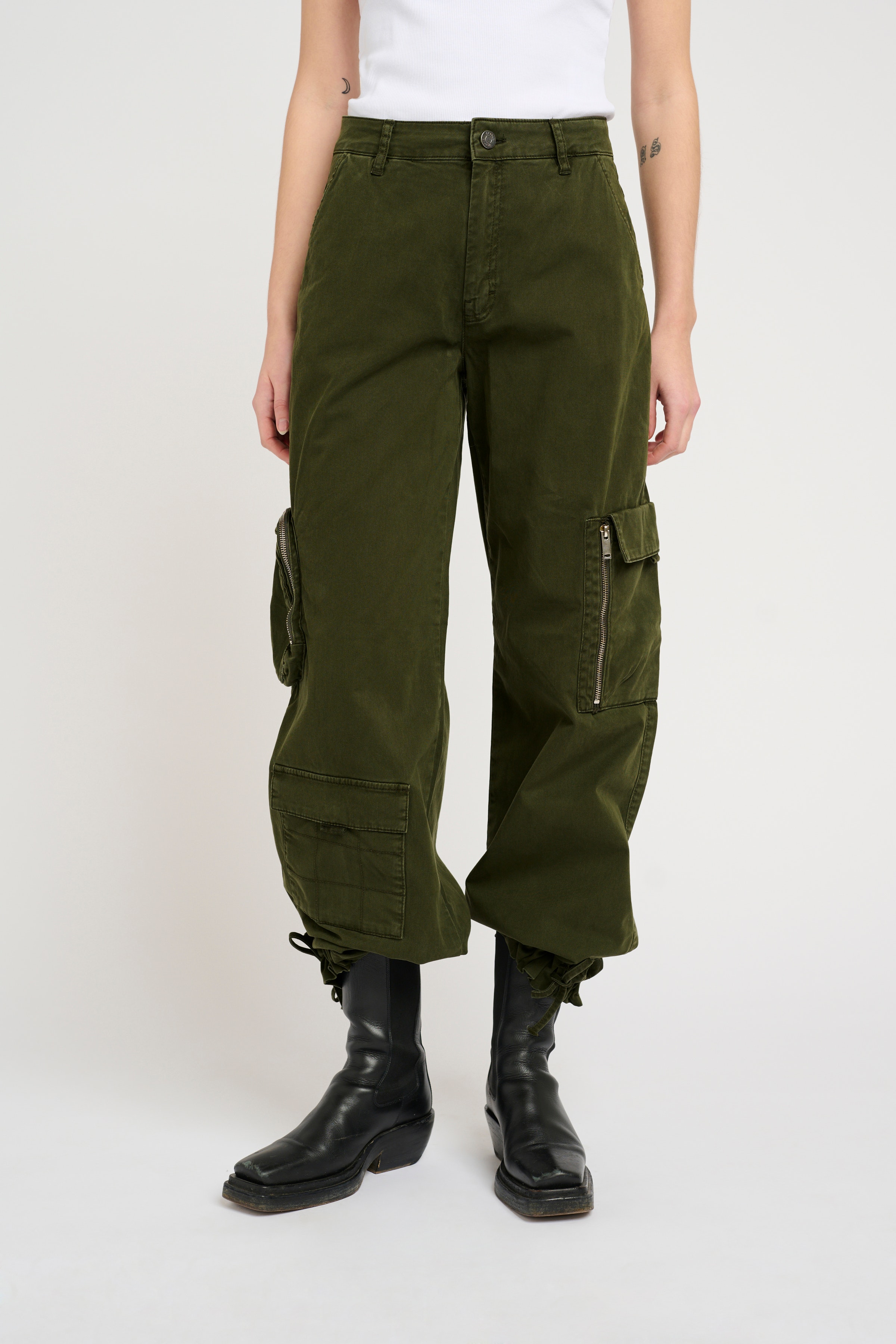 ChineaGZ Cargo trousers LOOKBOOK FRONT 10906462-190413