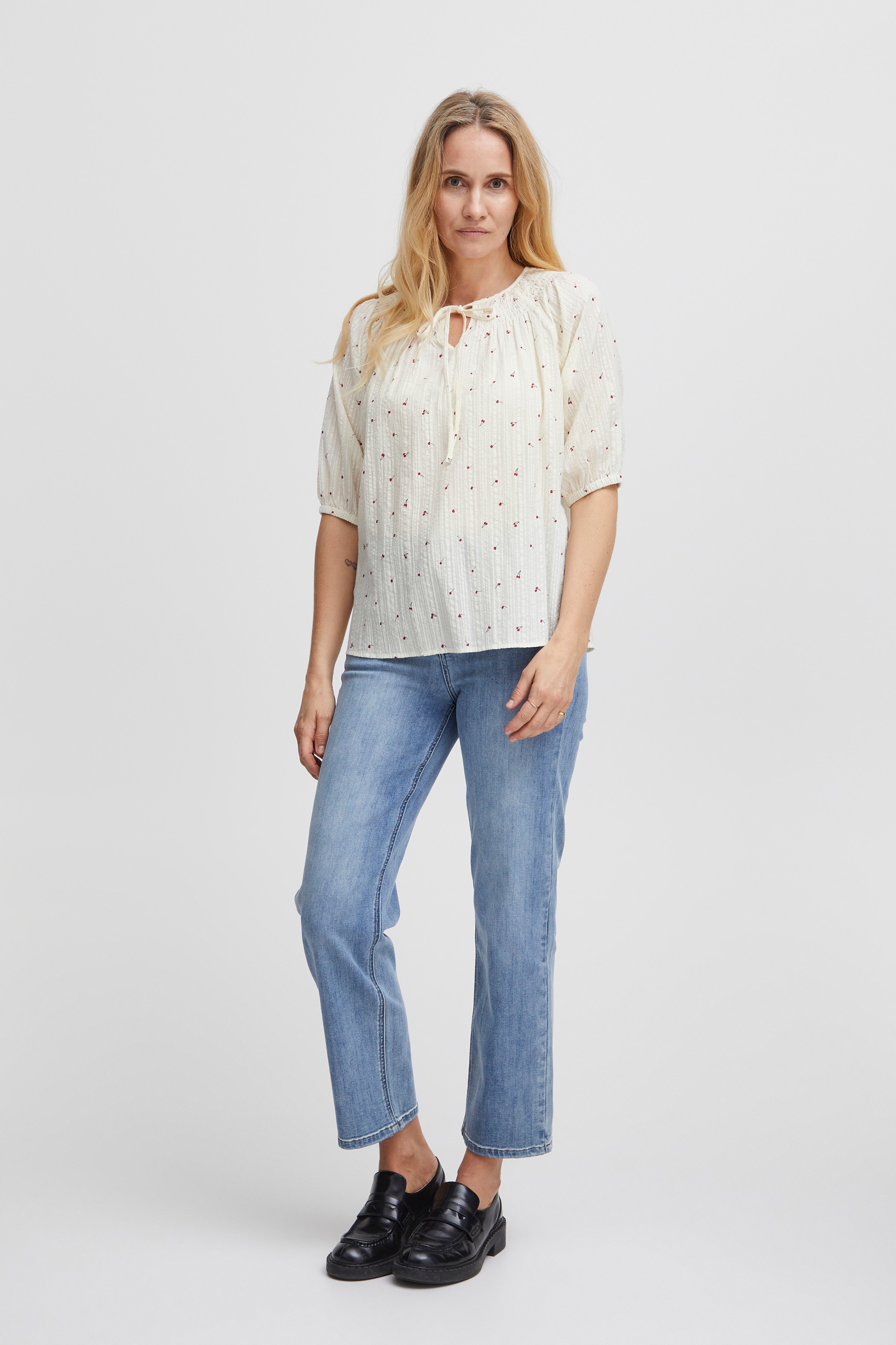 FRSANYA Bluse LOOKBOOK FRONT 20611980-201620