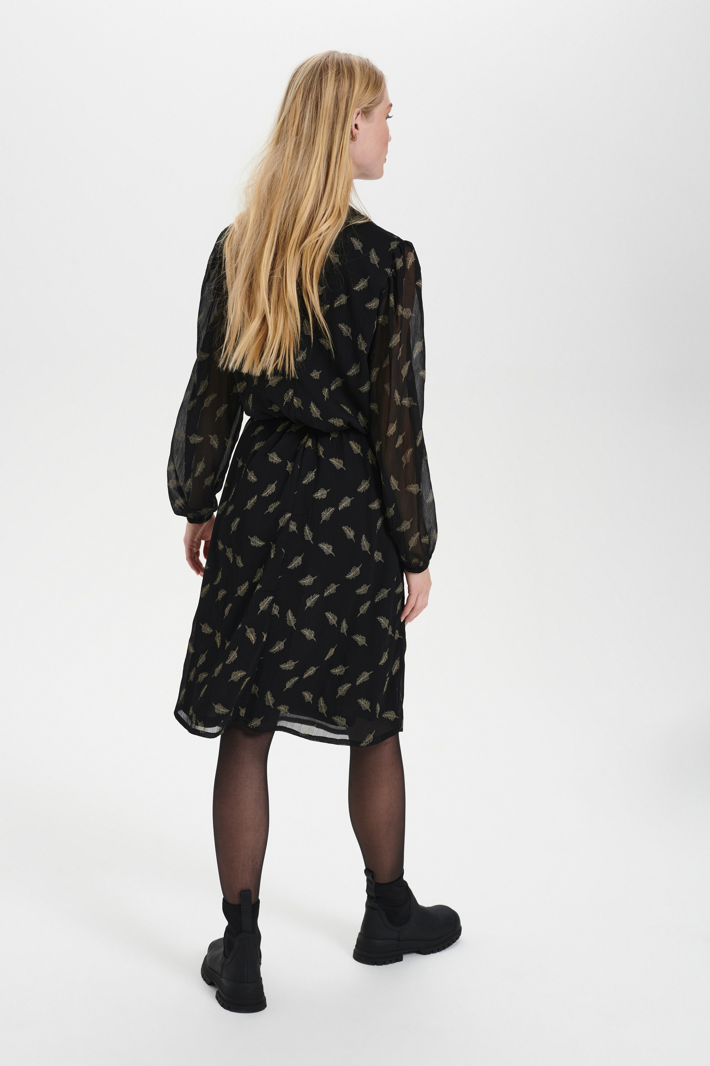JamiiSZ Dress

 LOOKBOOK BACK 30512089-600382