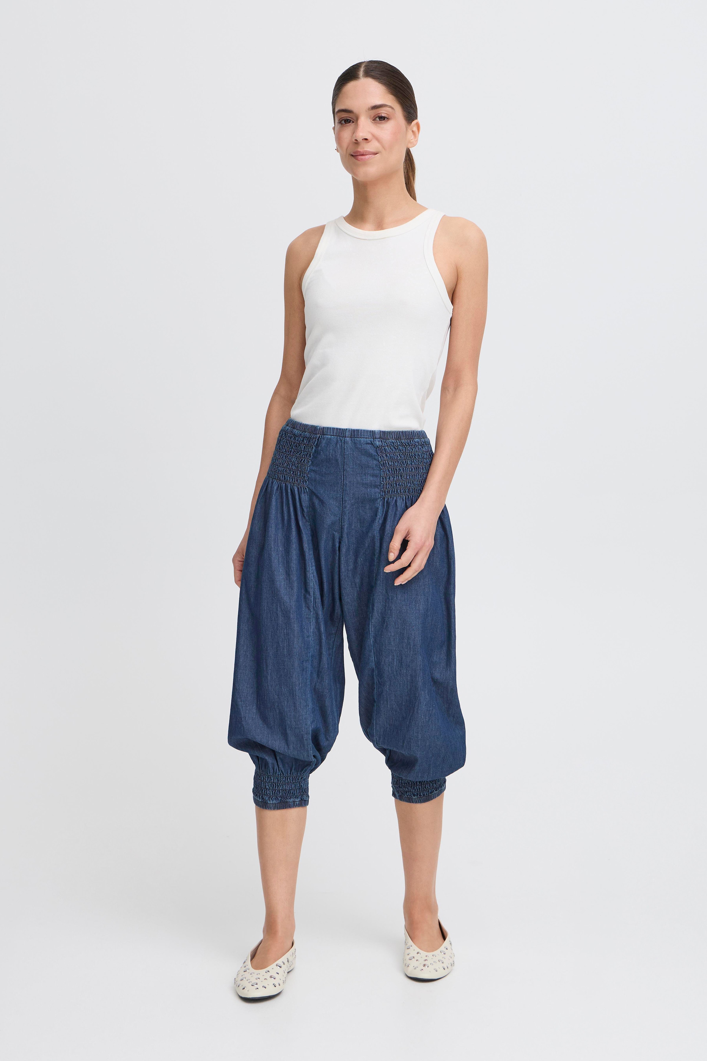 PZJILL Capri Trousers LOOKBOOK FRONT 50209217-200002