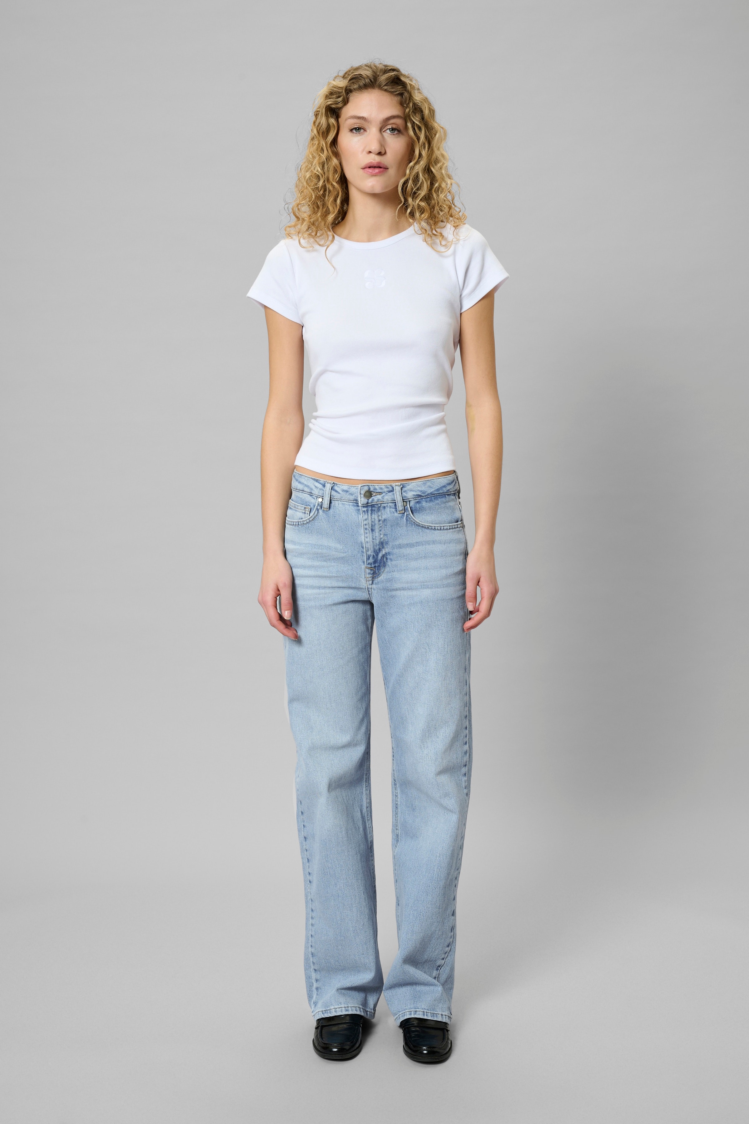 05 THE LOUIS HIGH WIDE LOOKBOOK FRONT 10704222-100045